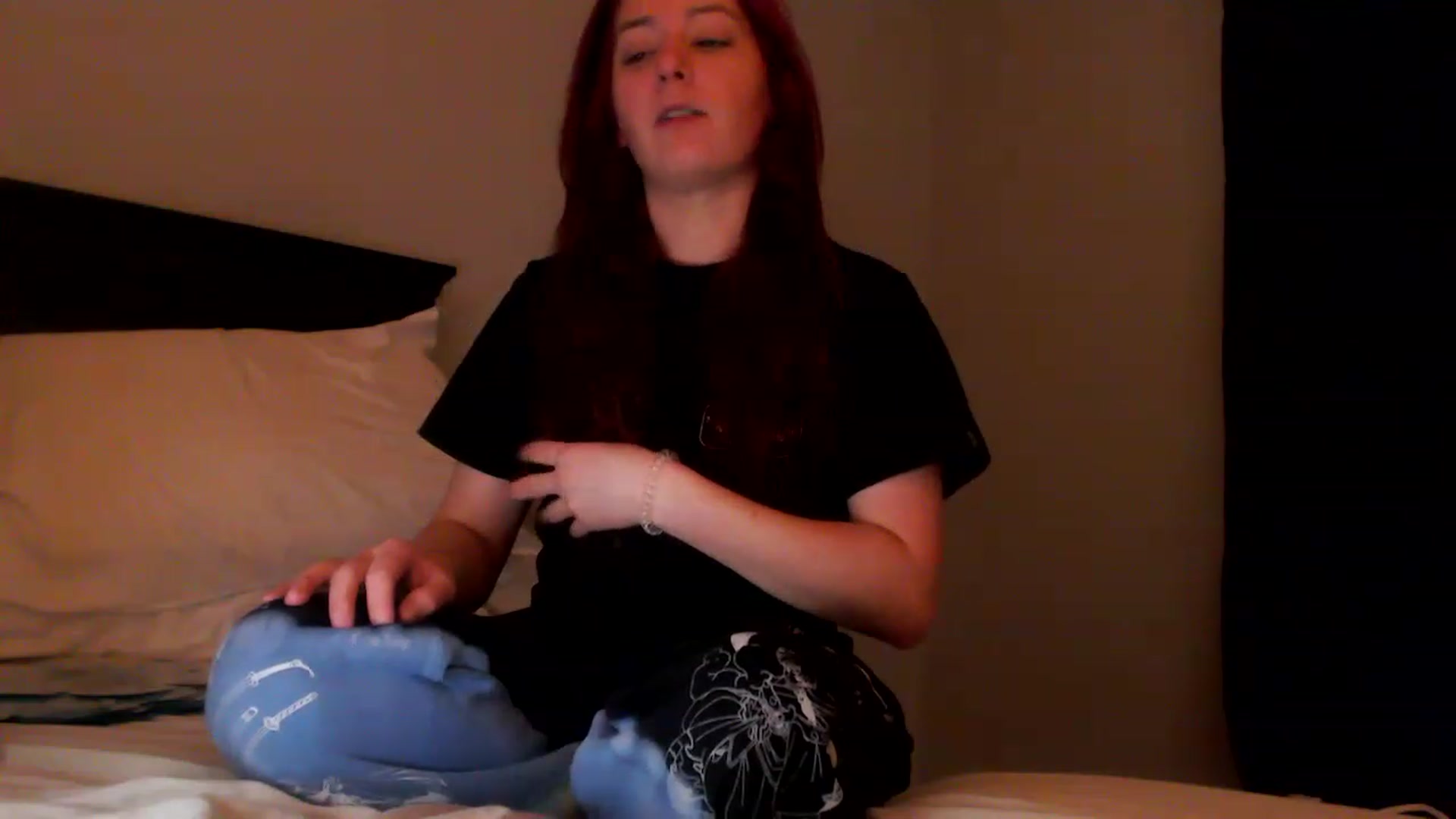 Gallery image thumbnail from EmmyLove's myfreecams stream on, 01/07/2023, 05:28 image 7 of 20