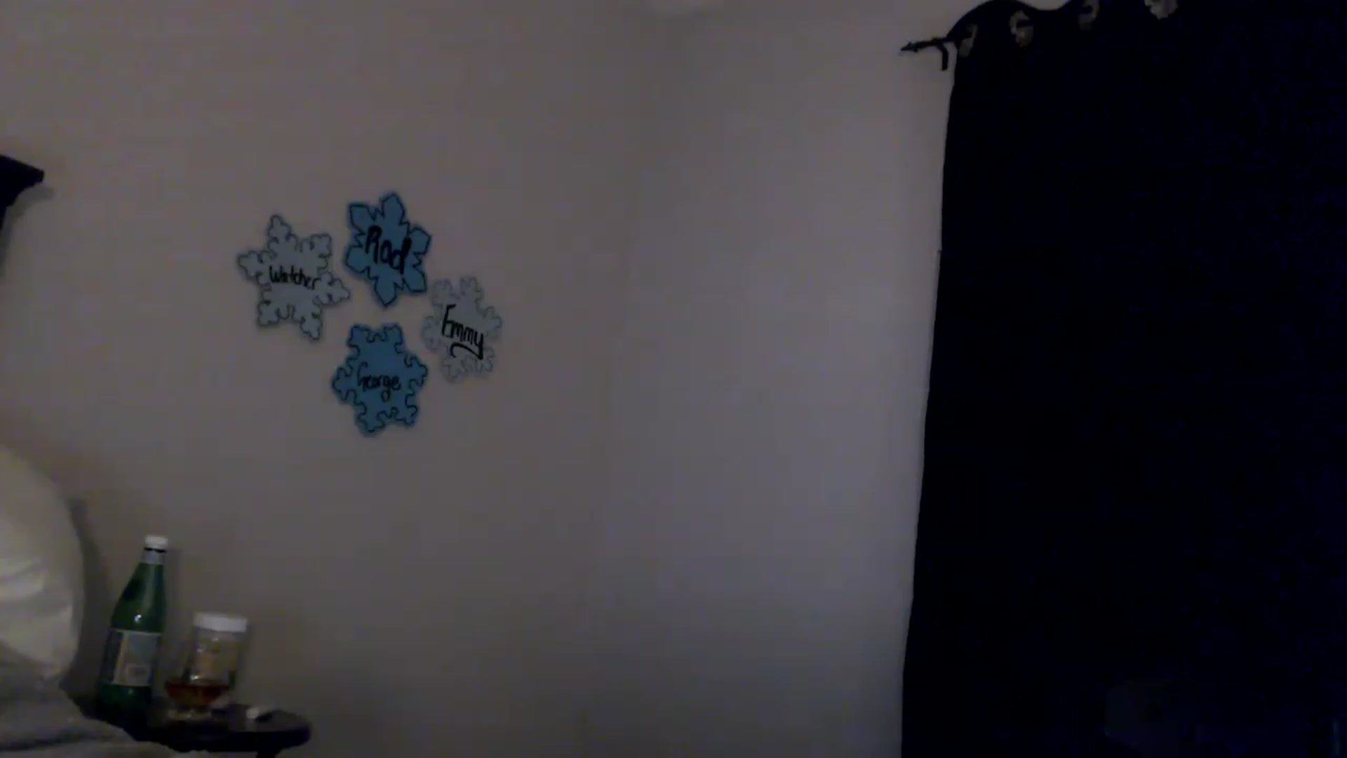 Gallery image thumbnail from EmmyLove's myfreecams stream on, 01/13/2023, 07:37 image 4 of 20