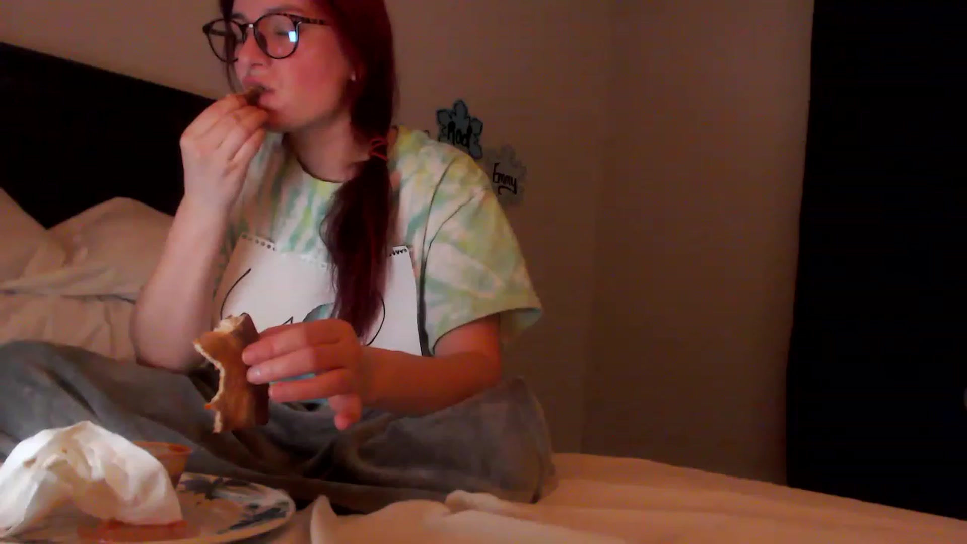 Gallery image thumbnail from EmmyLove's myfreecams stream on, 01/16/2023, 07:15 image 19 of 20