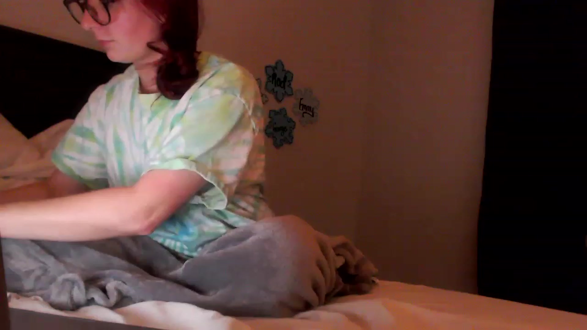 Gallery image thumbnail from EmmyLove's myfreecams stream on, 01/16/2023, 07:15 image 6 of 20