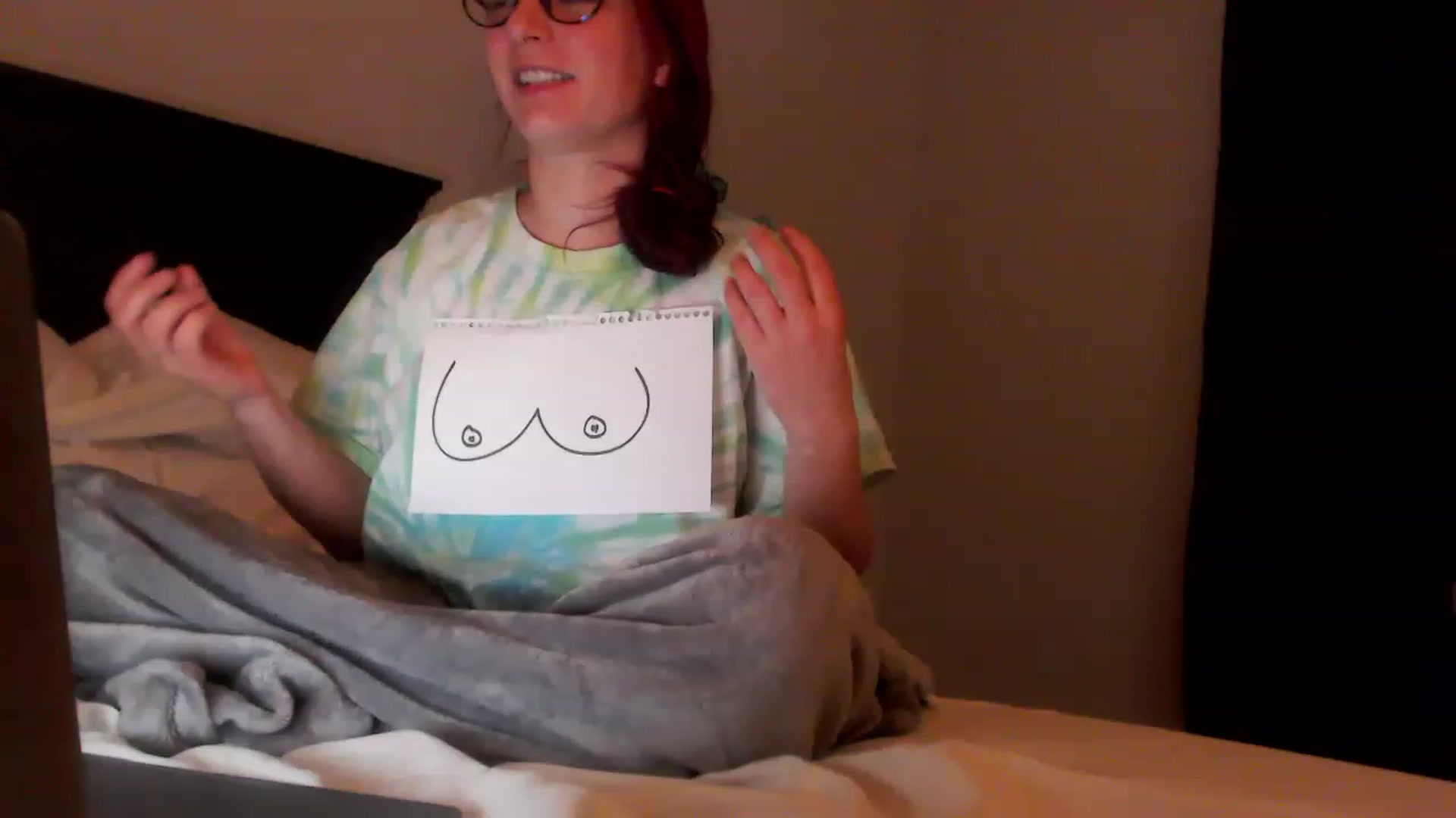 Gallery image thumbnail from EmmyLove's myfreecams stream on, 01/16/2023, 07:15 image 7 of 20
