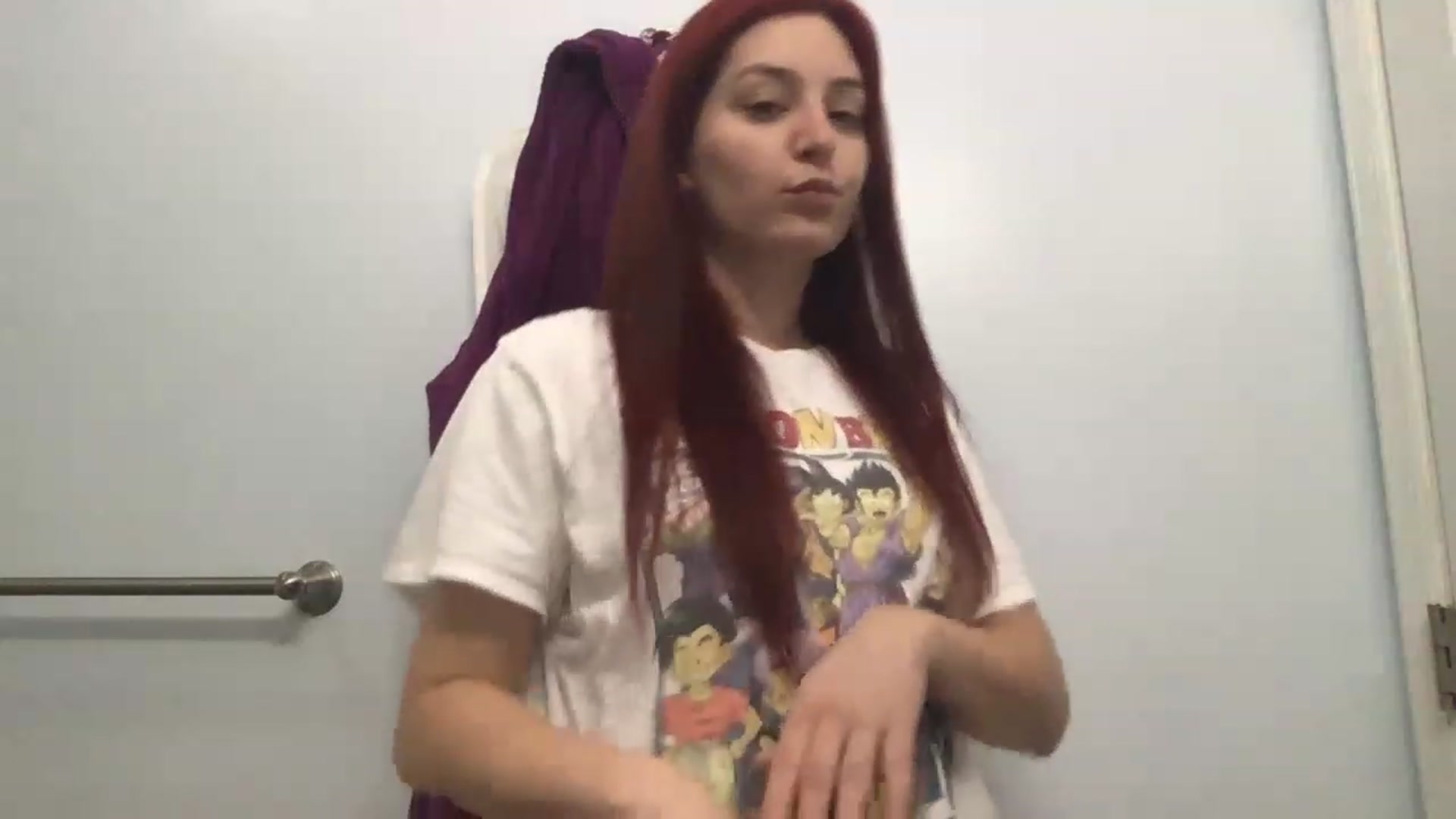 Gallery image thumbnail from EmmyLove's myfreecams stream on, 01/17/2023, 18:37 image 16 of 20