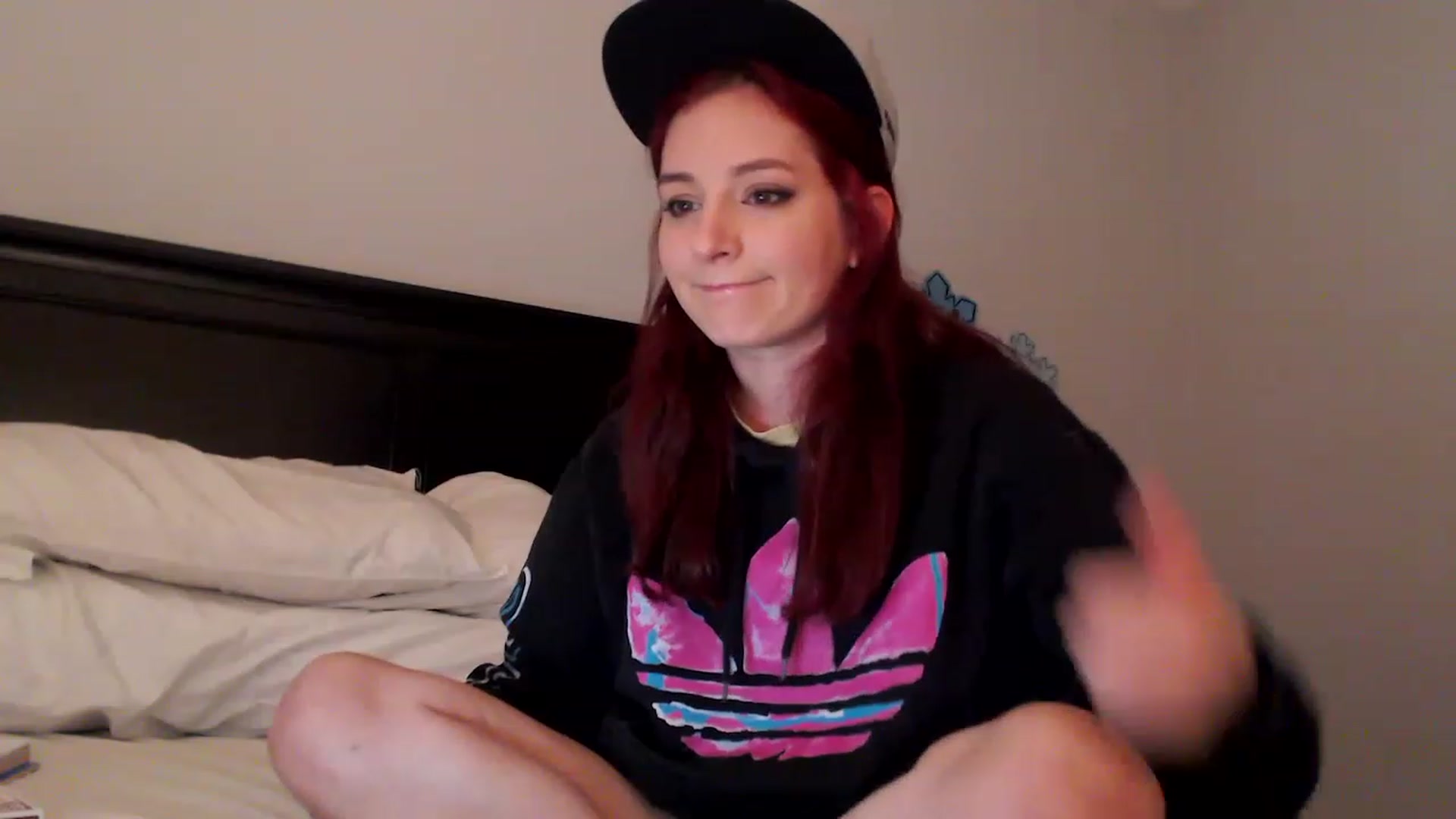 Gallery image thumbnail from EmmyLove's myfreecams stream on, 01/27/2023, 06:37 image 4 of 20