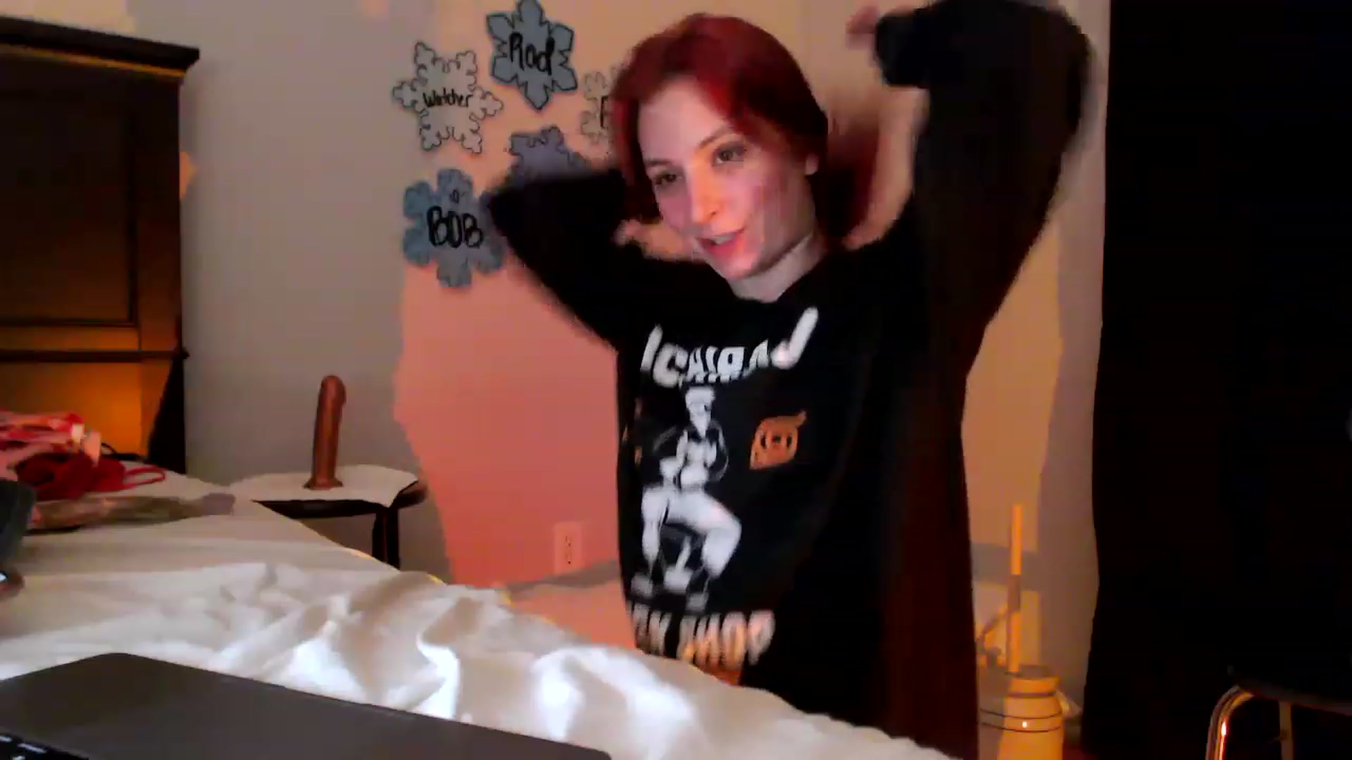 Gallery image thumbnail from EmmyLove's myfreecams stream on, 01/28/2023, 06:50 image 9 of 20
