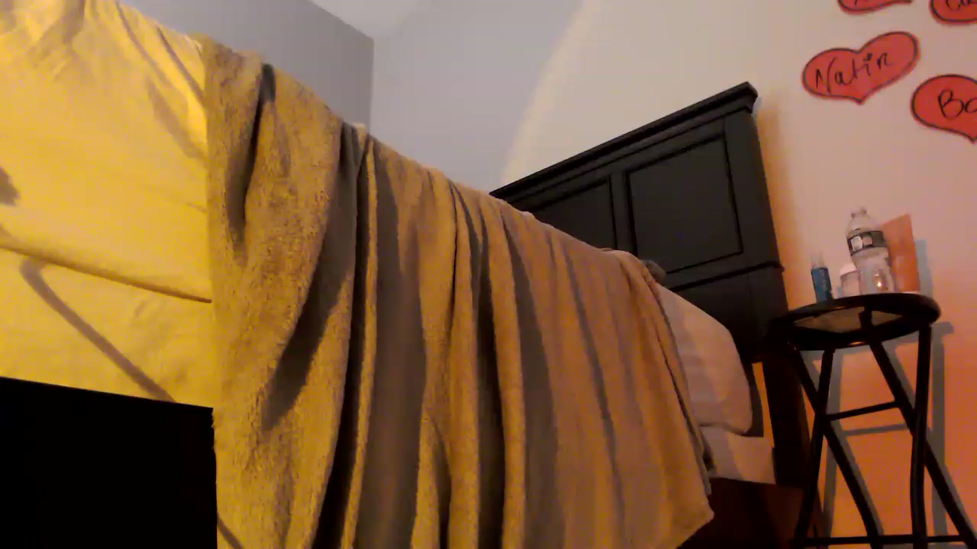 Gallery image thumbnail from EmmyLove's myfreecams stream on, 02/11/2023, 07:19 image 19 of 20