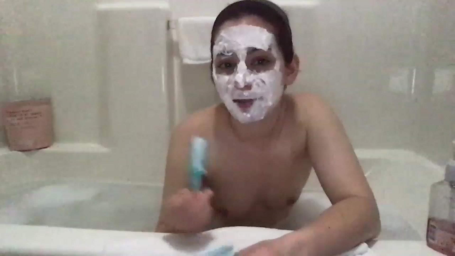 Gallery image thumbnail from EmmyLove's myfreecams stream on, 02/23/2023, 06:46 image 13 of 20