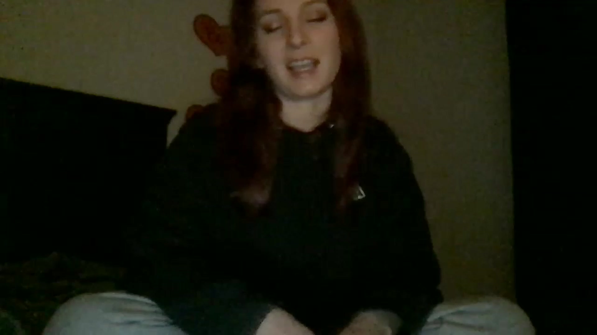Gallery image thumbnail from EmmyLove's myfreecams stream on, 02/28/2023, 06:07 image 10 of 20