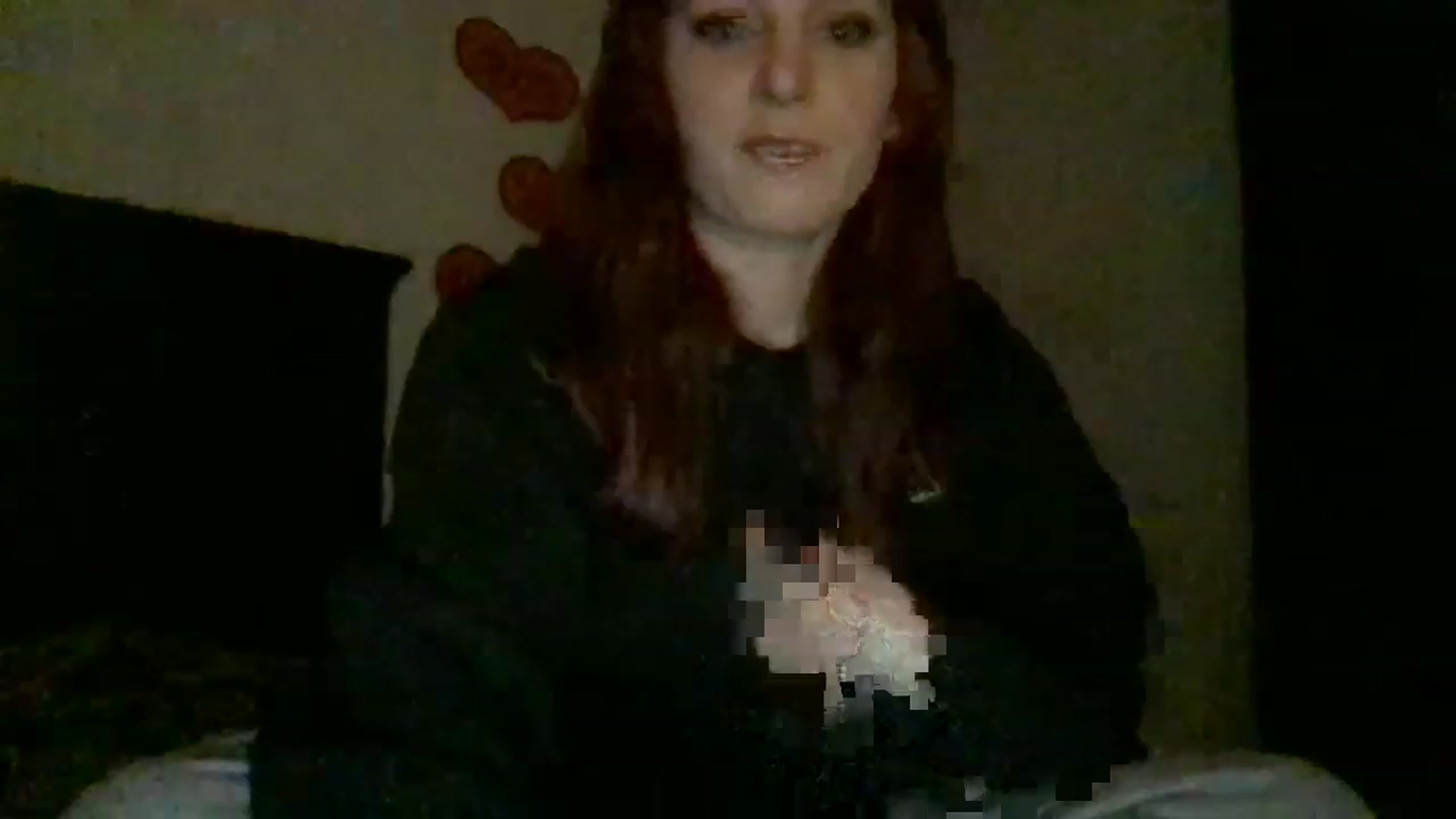 Gallery image thumbnail from EmmyLove's myfreecams stream on, 02/28/2023, 06:07 image 15 of 20