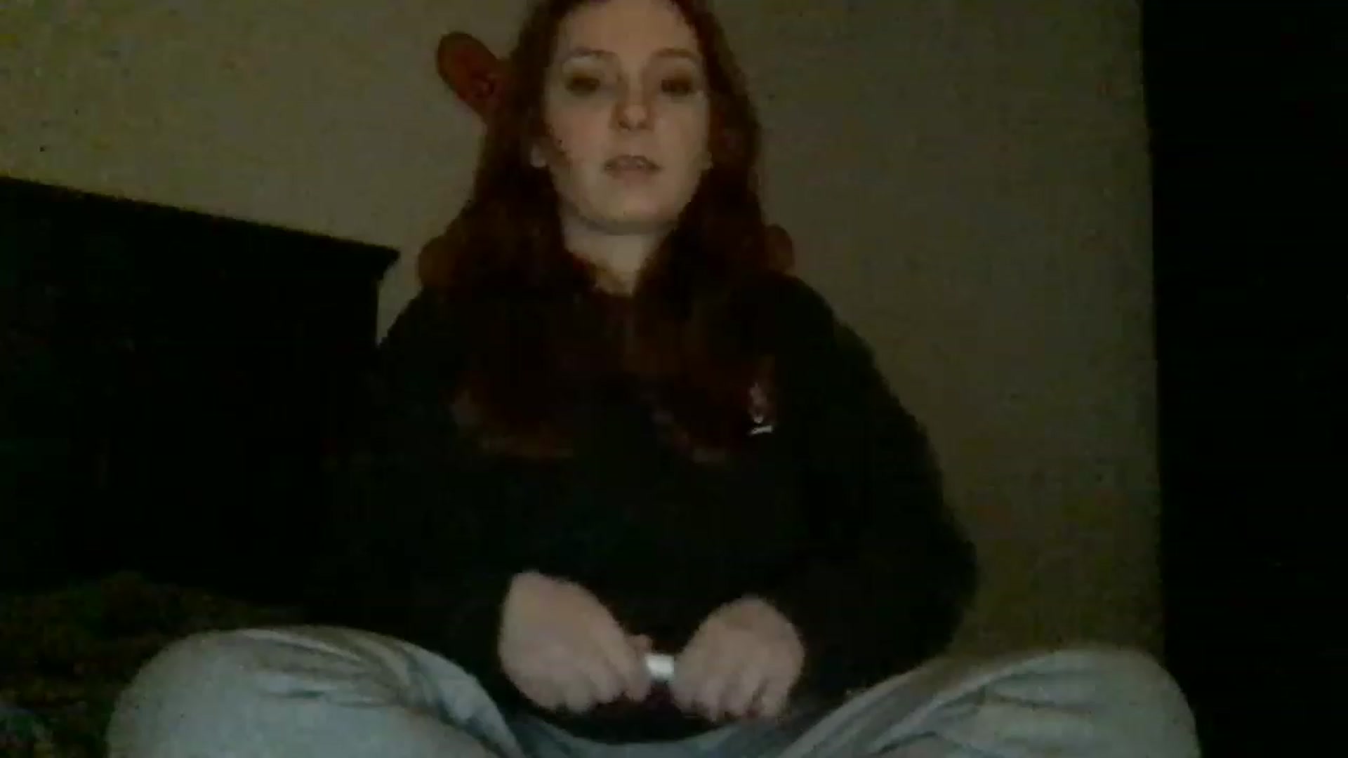 Gallery image thumbnail from EmmyLove's myfreecams stream on, 02/28/2023, 06:07 image 9 of 20