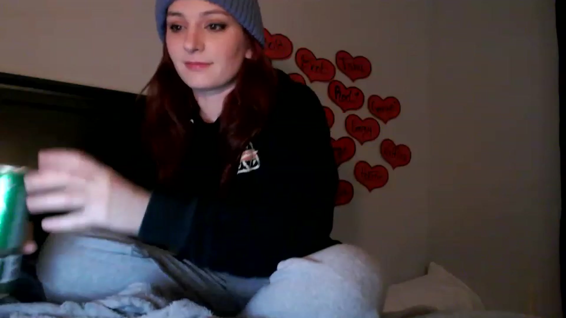 Gallery image thumbnail from EmmyLove's myfreecams stream on, 02/28/2023, 06:40 image 4 of 20