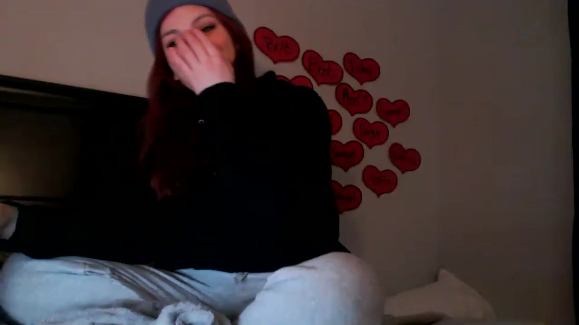 Gallery image thumbnail from EmmyLove's myfreecams stream on, 02/28/2023, 06:40 image 13 of 20