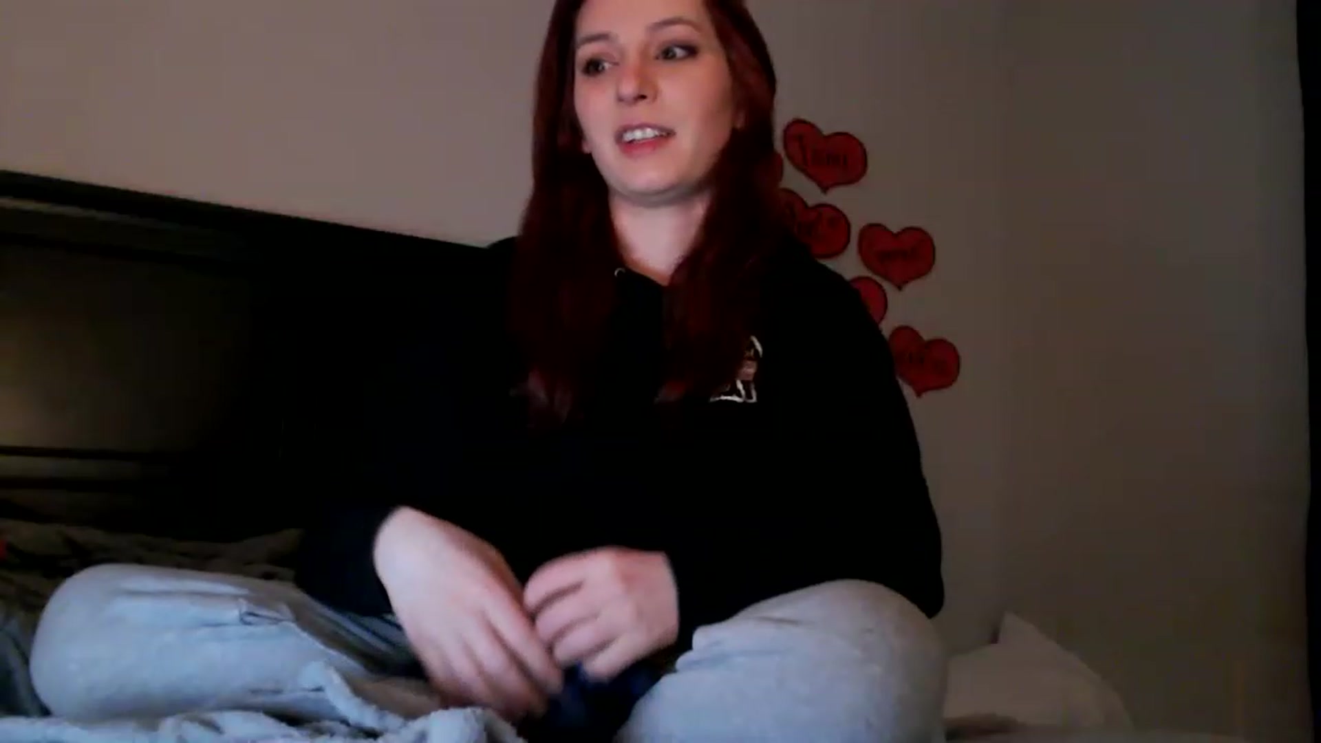 Gallery image thumbnail from EmmyLove's myfreecams stream on, 02/28/2023, 06:40 image 6 of 20