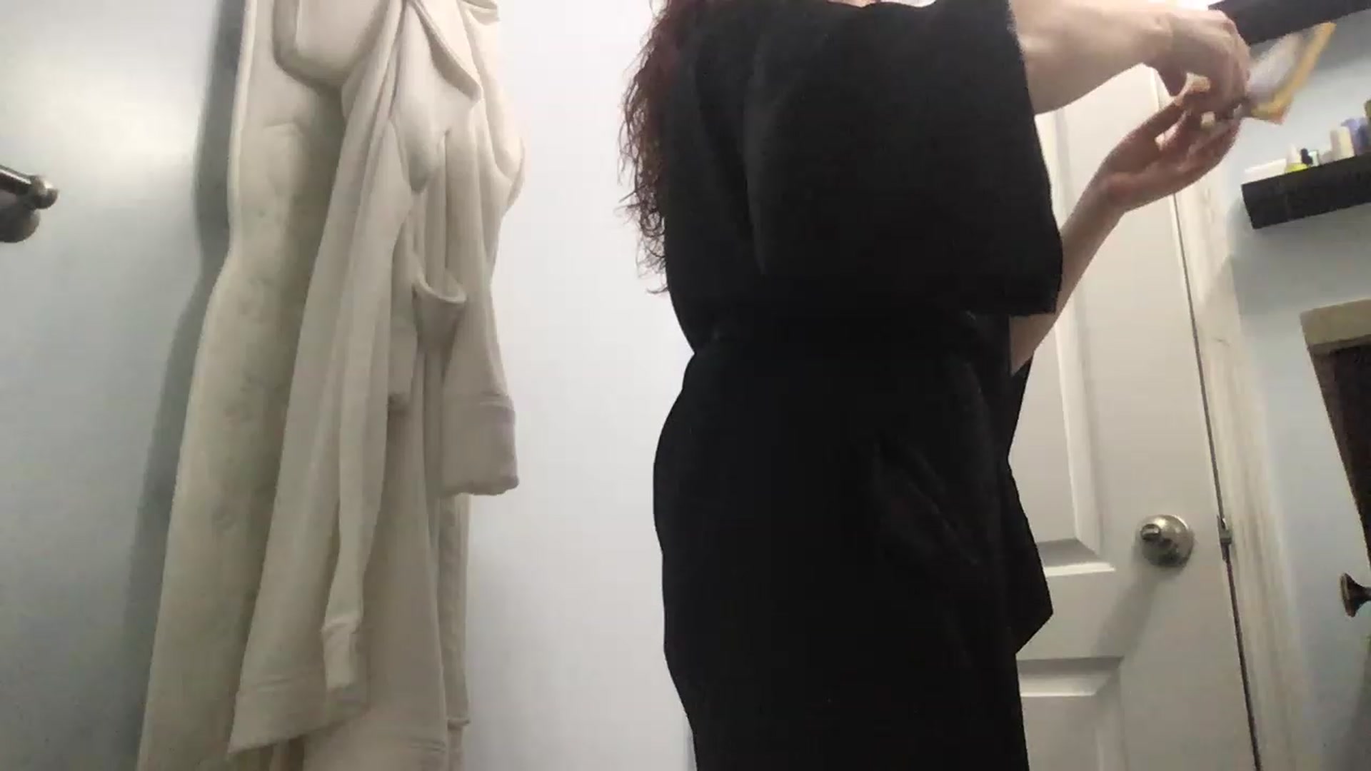 Gallery image thumbnail from EmmyLove's myfreecams stream on, 03/14/2023, 06:36 image 4 of 20