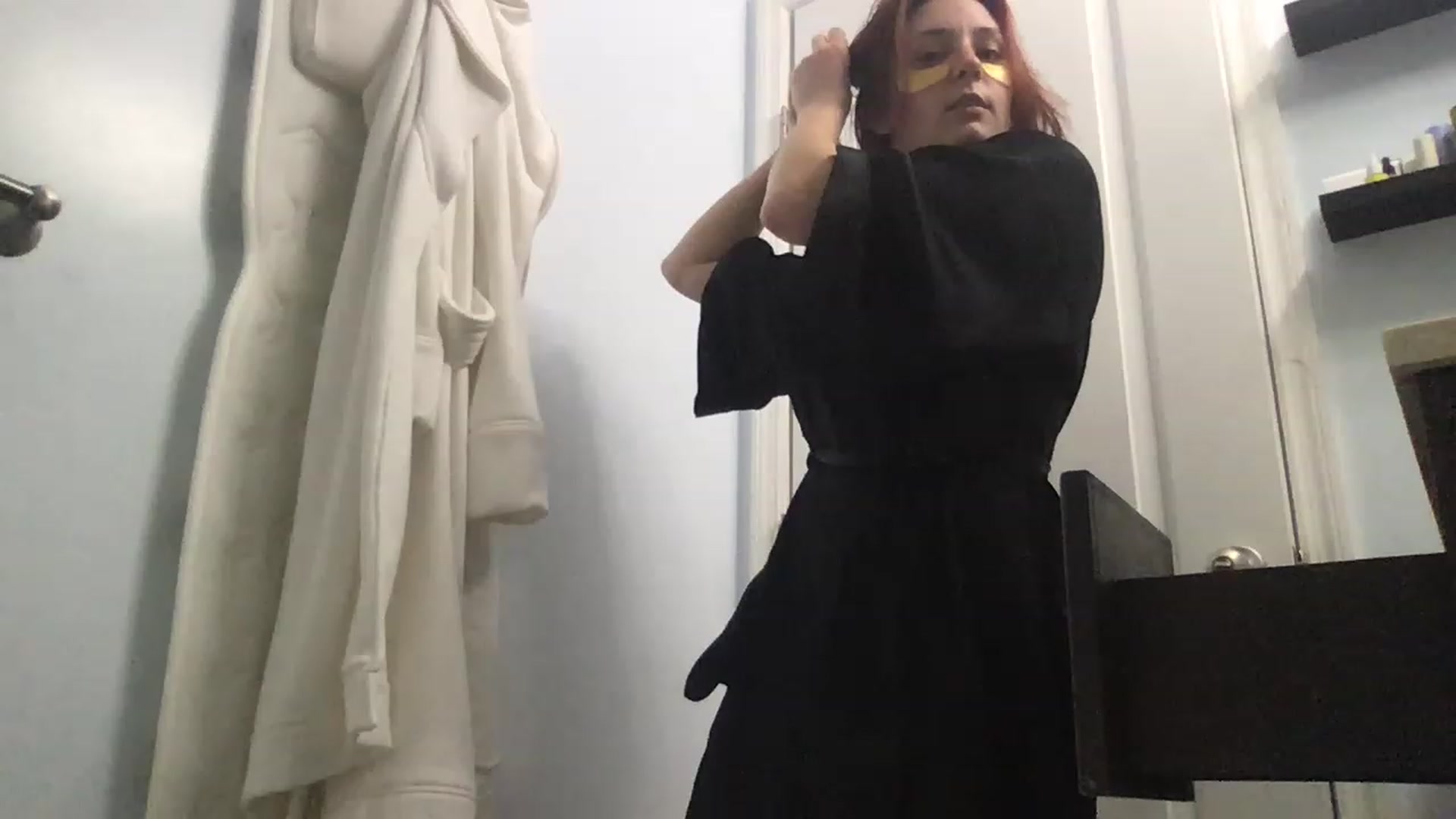 Gallery image thumbnail from EmmyLove's myfreecams stream on, 03/14/2023, 06:36 image 16 of 20