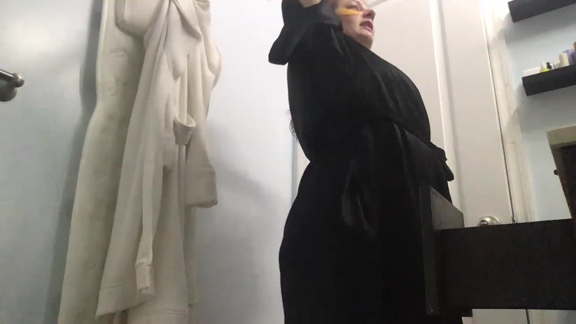 Gallery image thumbnail from EmmyLove's myfreecams stream on, 03/14/2023, 06:36 image 14 of 20