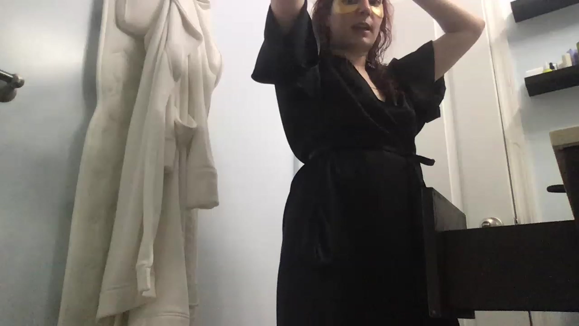 Gallery image thumbnail from EmmyLove's myfreecams stream on, 03/14/2023, 06:36 image 9 of 20