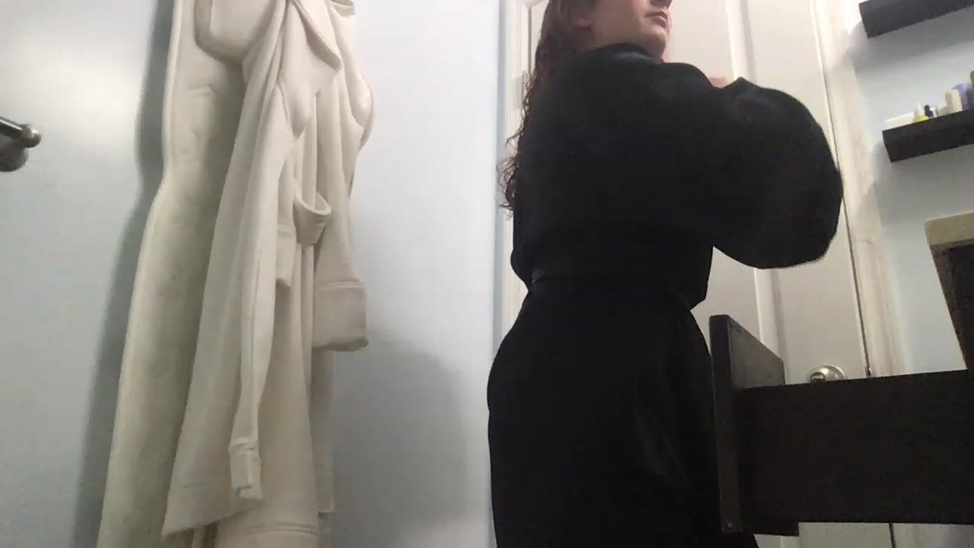 Gallery image thumbnail from EmmyLove's myfreecams stream on, 03/14/2023, 06:36 image 13 of 20