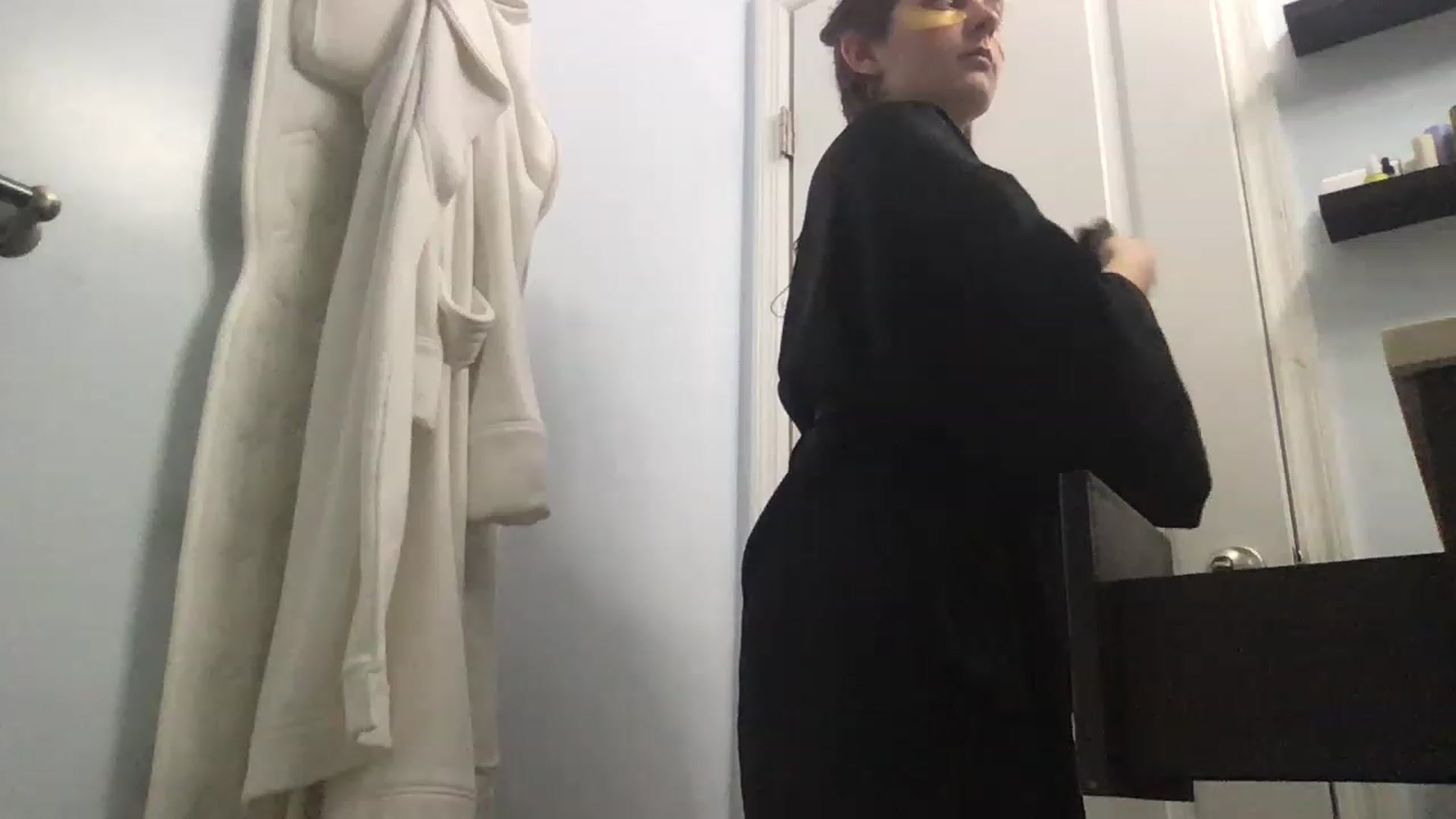Gallery image thumbnail from EmmyLove's myfreecams stream on, 03/14/2023, 06:36 image 6 of 20