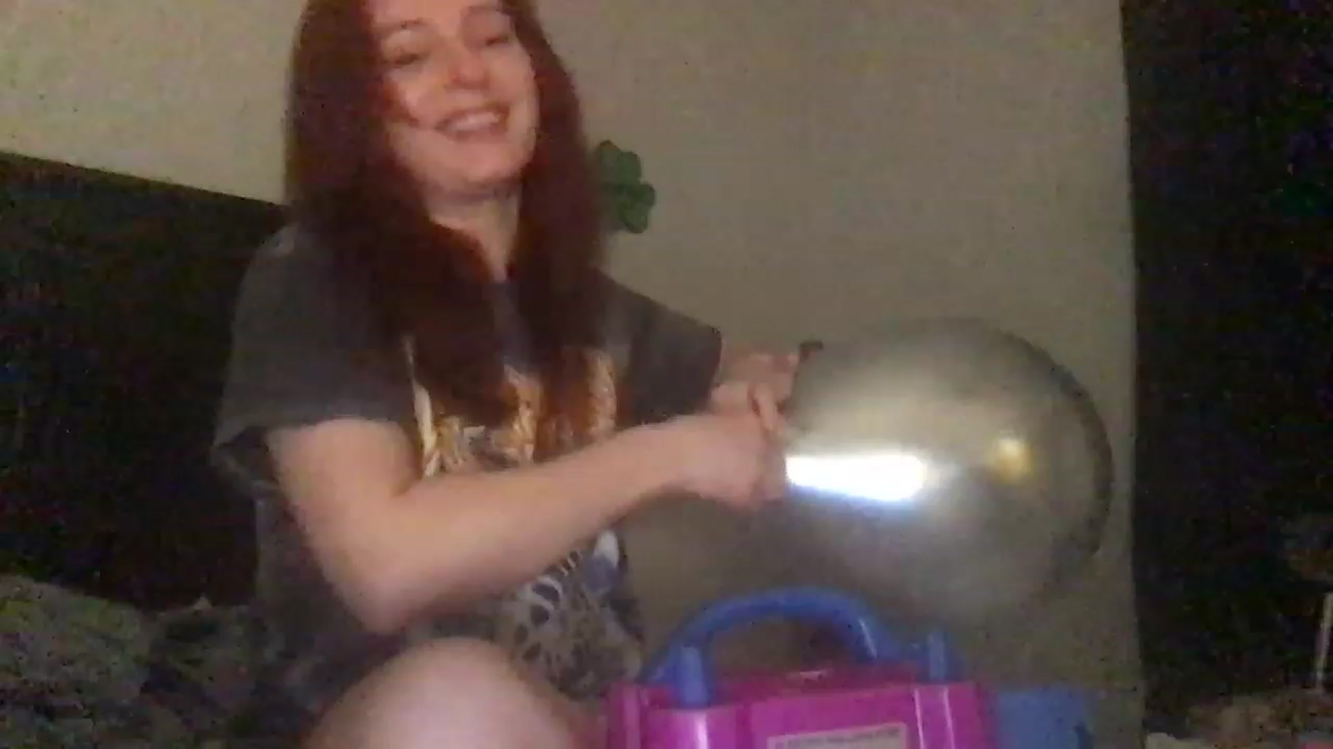 Gallery image thumbnail from EmmyLove's myfreecams stream on, 04/01/2023, 06:19 image 15 of 20