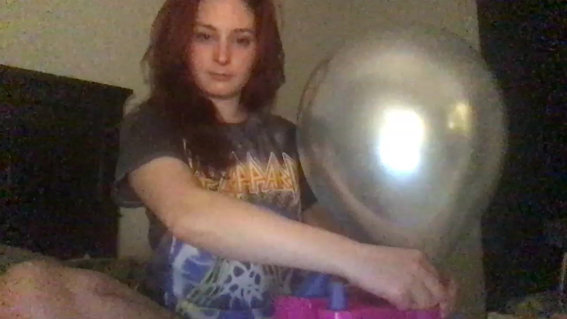 Gallery image thumbnail from EmmyLove's myfreecams stream on, 04/01/2023, 06:19 image 14 of 20