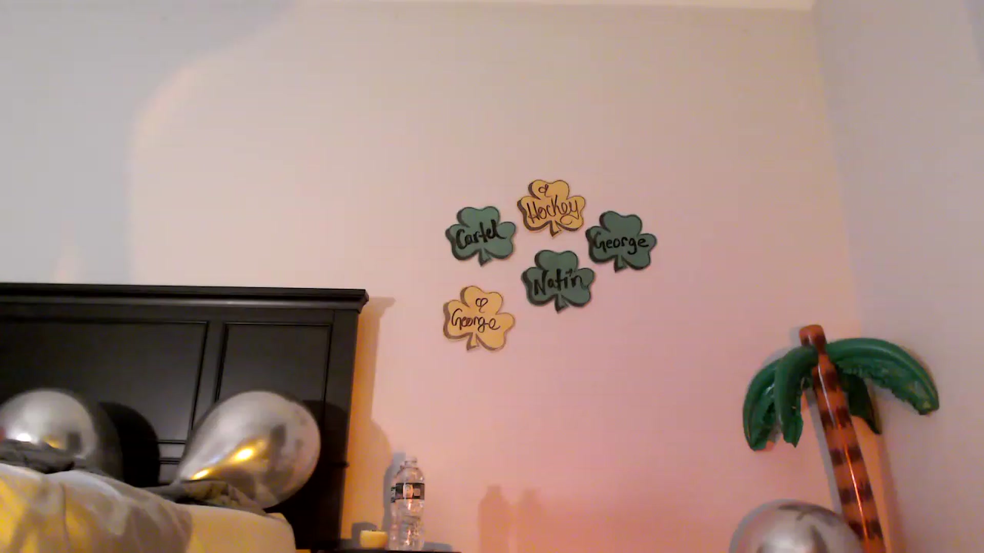 Gallery image thumbnail from EmmyLove's myfreecams stream on, 04/01/2023, 07:53 image 5 of 20