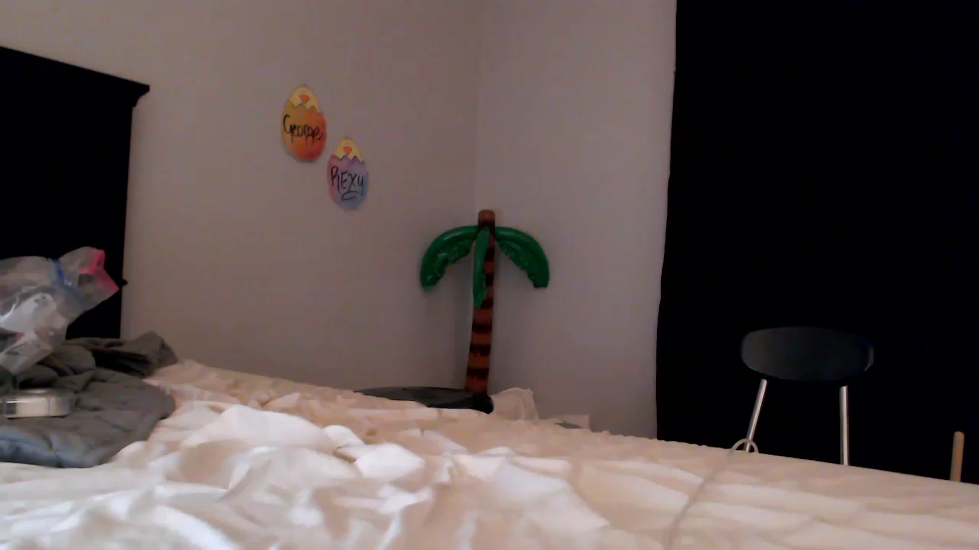 Gallery image thumbnail from EmmyLove's myfreecams stream on, 04/04/2023, 06:19 image 14 of 20