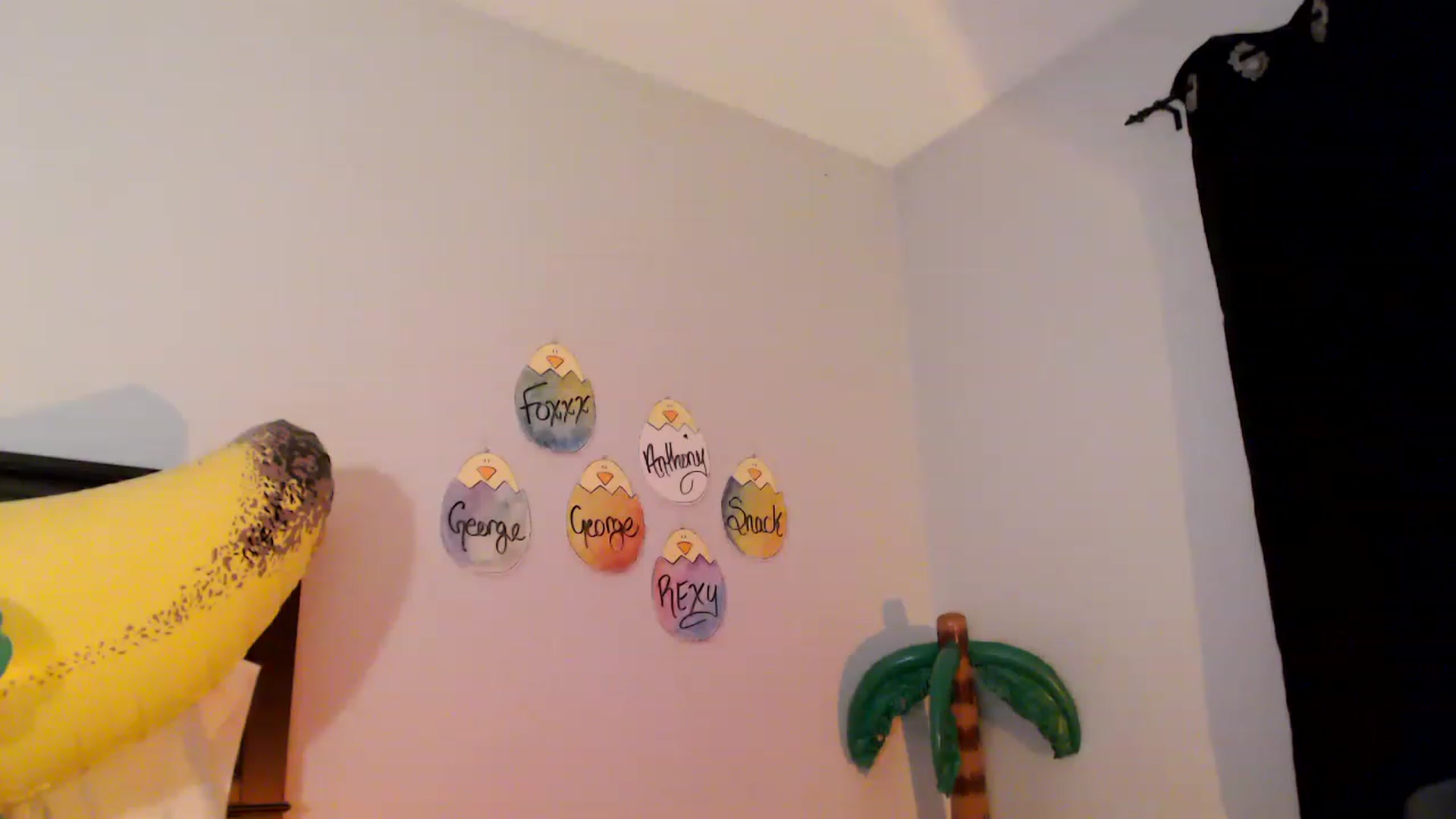 Gallery image thumbnail from EmmyLove's myfreecams stream on, 04/06/2023, 07:43 image 14 of 20