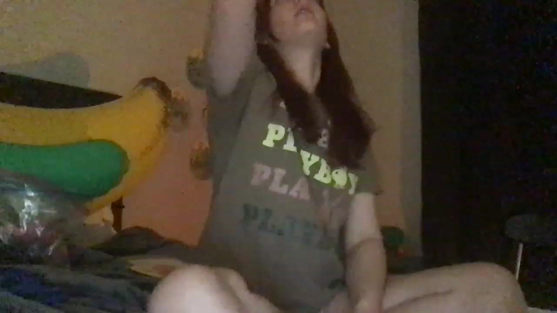 Gallery image thumbnail from EmmyLove's myfreecams stream on, 04/12/2023, 05:40 image 13 of 20