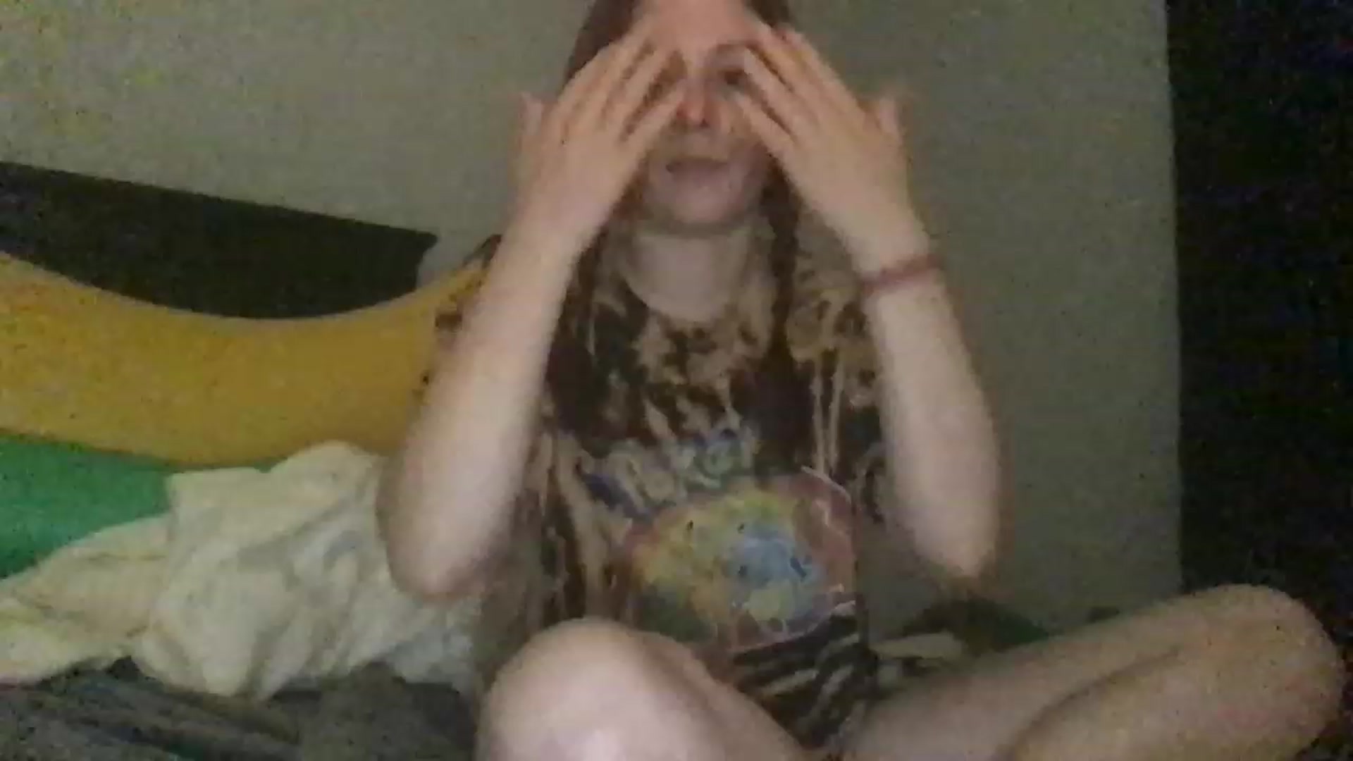 Gallery image thumbnail from EmmyLove's myfreecams stream on, 04/17/2023, 05:43 image 18 of 20