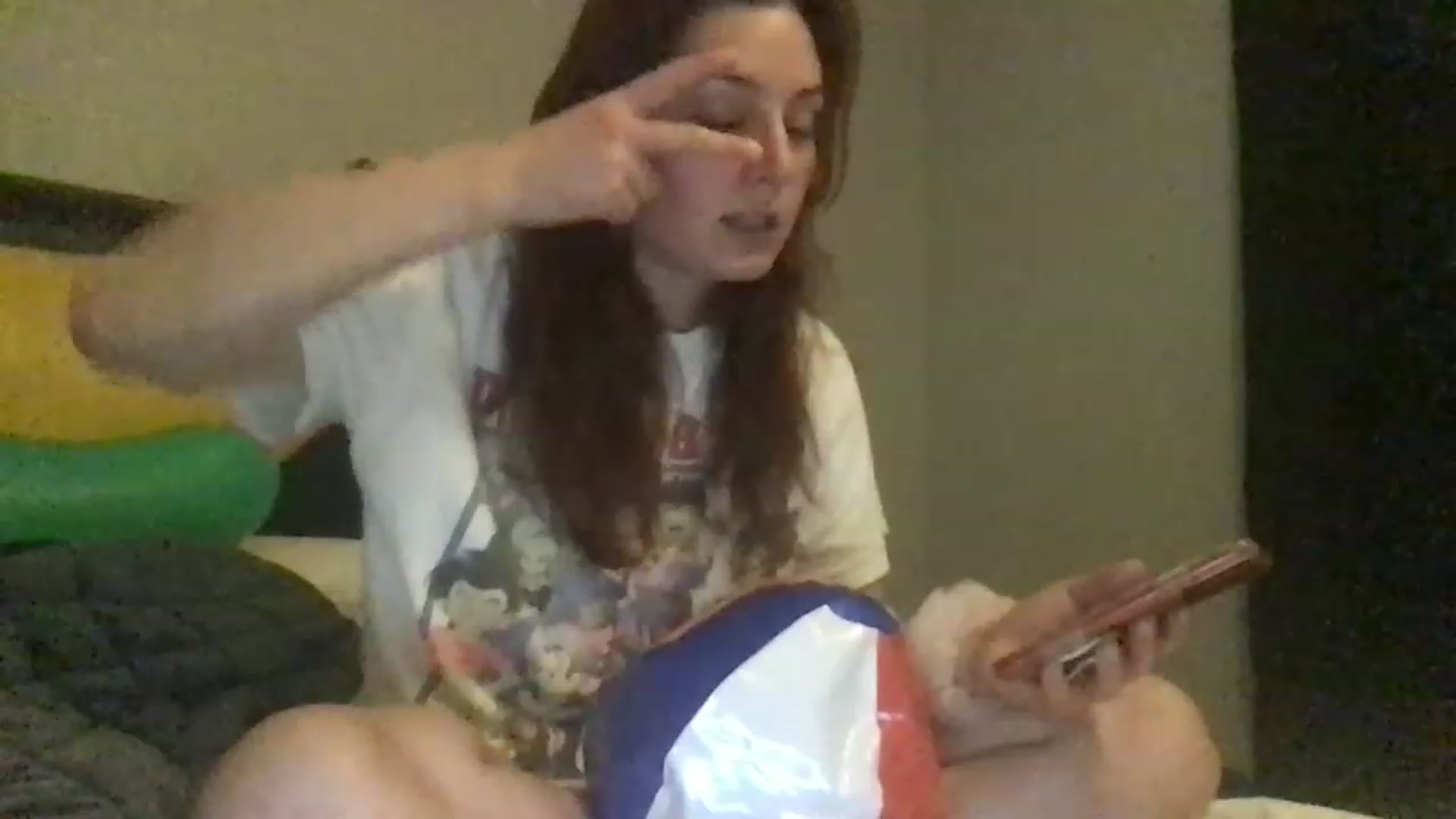 Gallery image thumbnail from EmmyLove's myfreecams stream on, 04/25/2023, 06:08 image 7 of 20