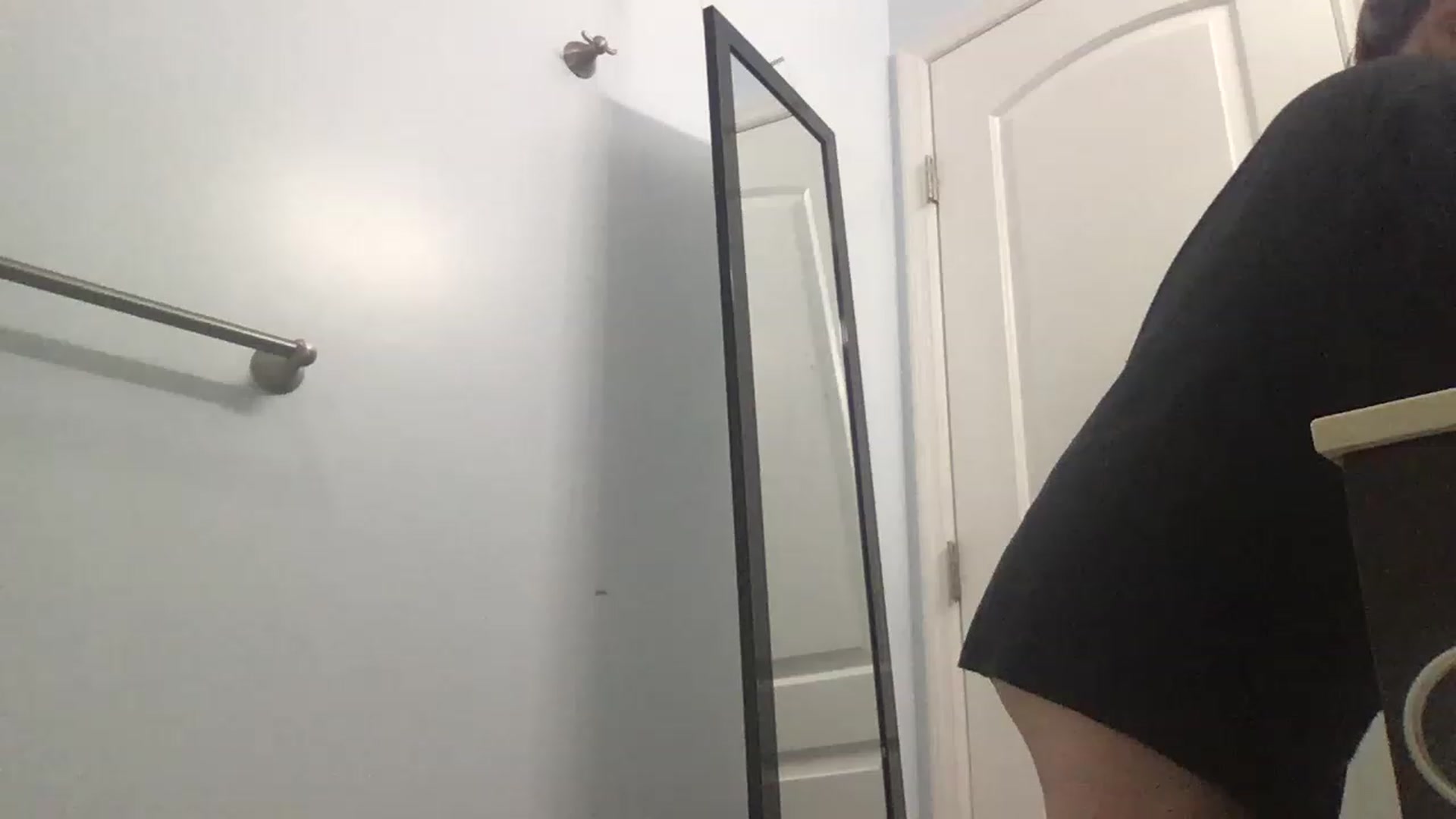Gallery image thumbnail from EmmyLove's myfreecams stream on, 04/26/2023, 06:13 image 18 of 20