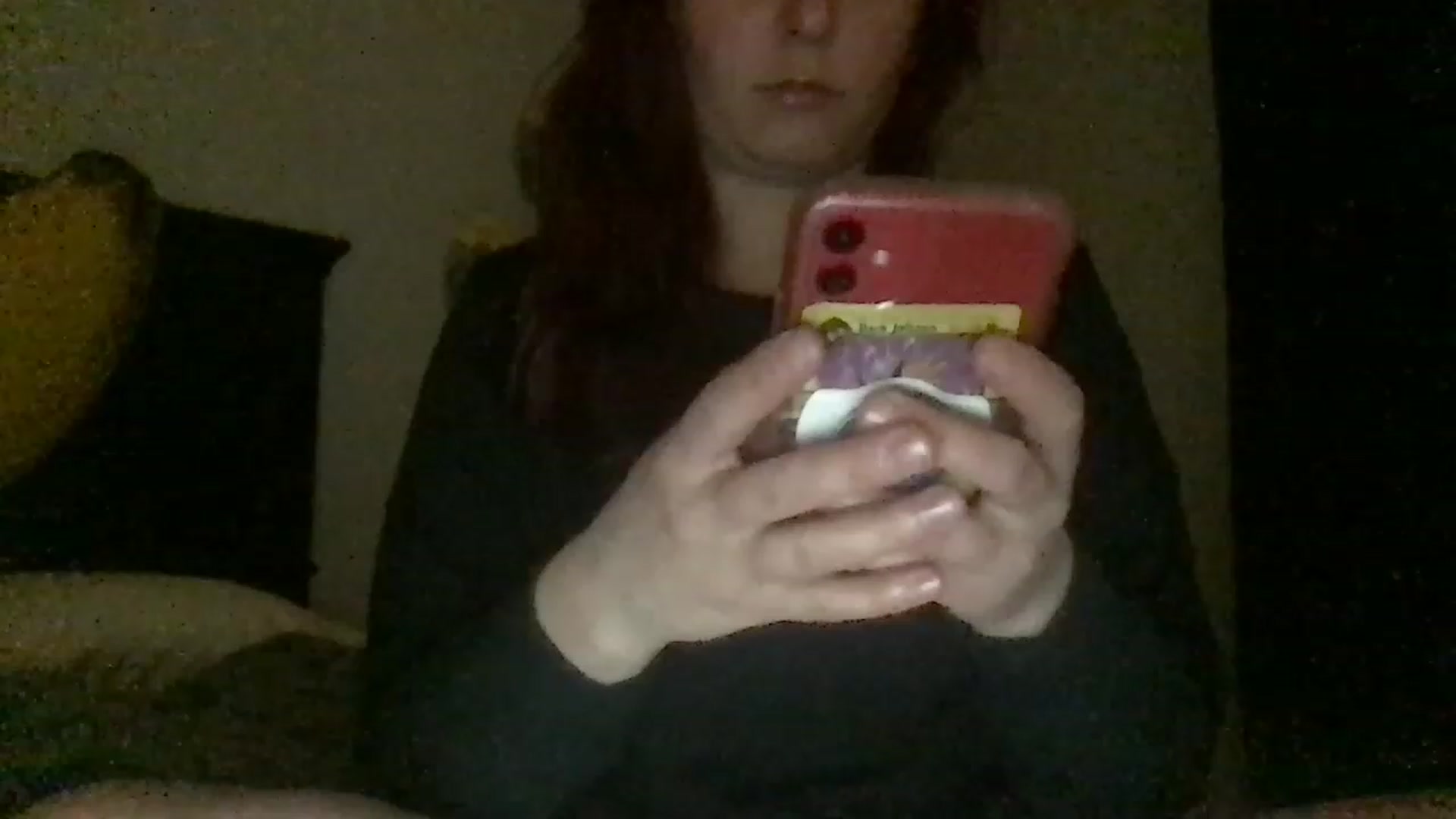 Gallery image thumbnail from EmmyLove's myfreecams stream on, 05/01/2023, 07:07 image 7 of 20
