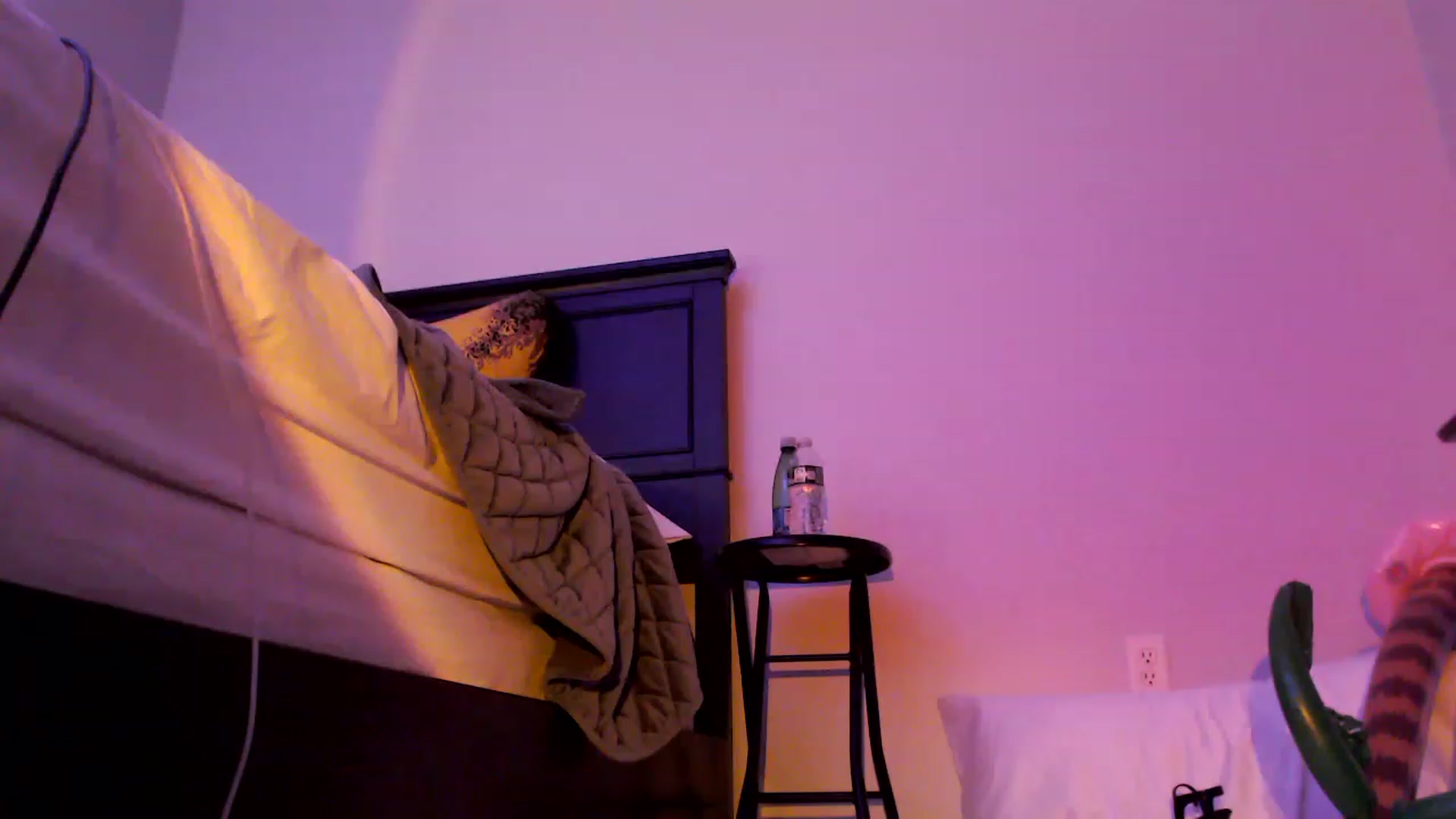 Gallery image thumbnail from EmmyLove's myfreecams stream on, 05/06/2023, 06:37 image 16 of 20