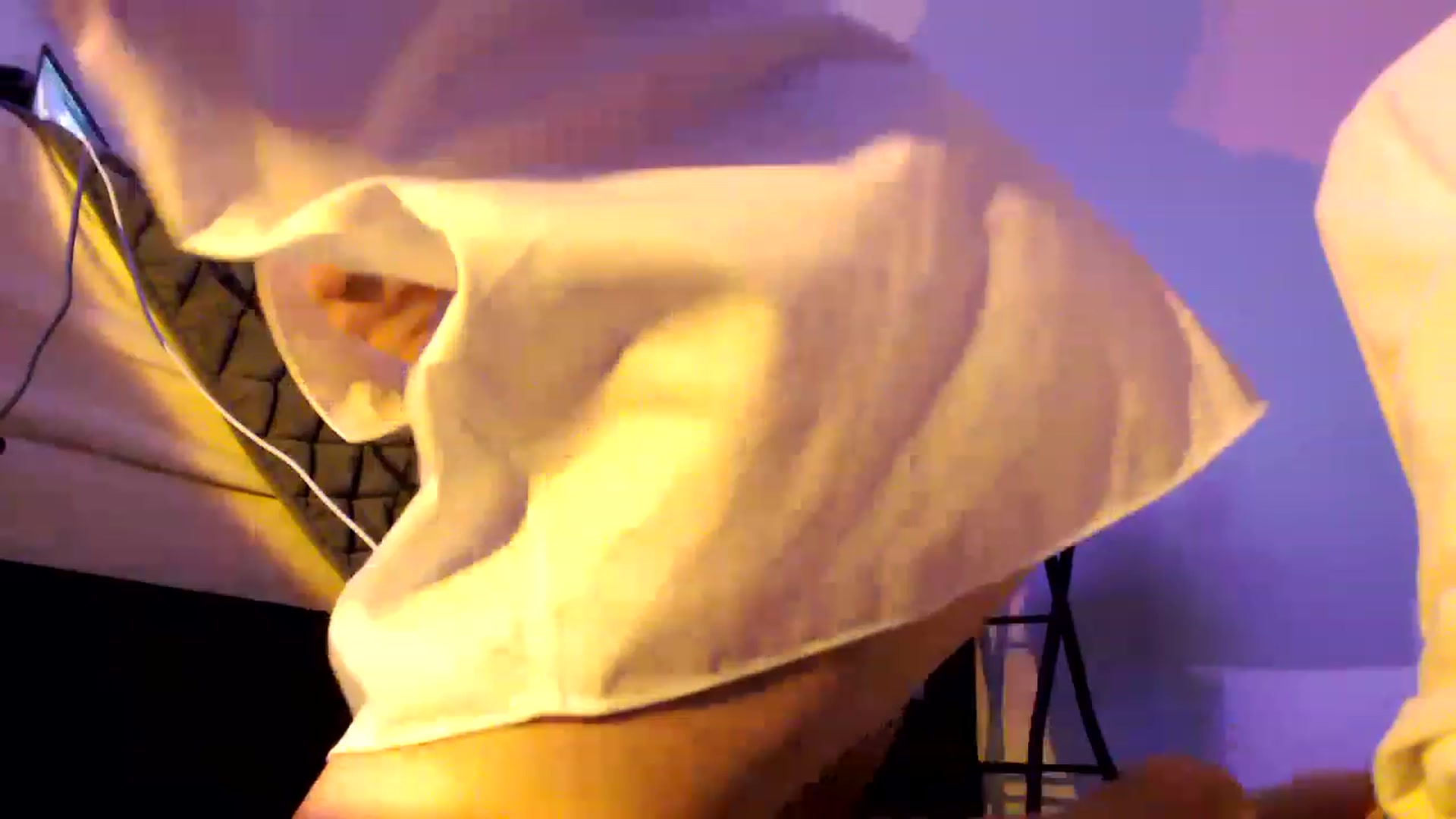 Gallery image thumbnail from EmmyLove's myfreecams stream on, 05/15/2023, 06:06 image 12 of 20