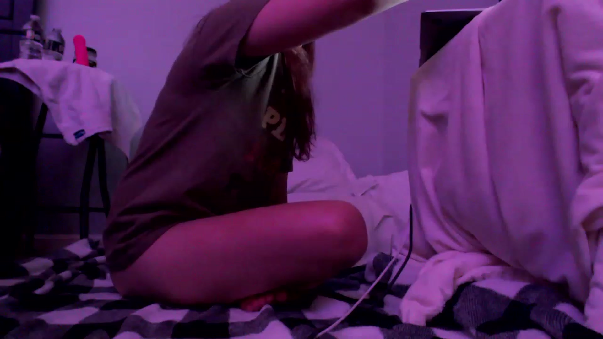Gallery image thumbnail from EmmyLove's myfreecams stream on, 05/19/2023, 05:37 image 20 of 20