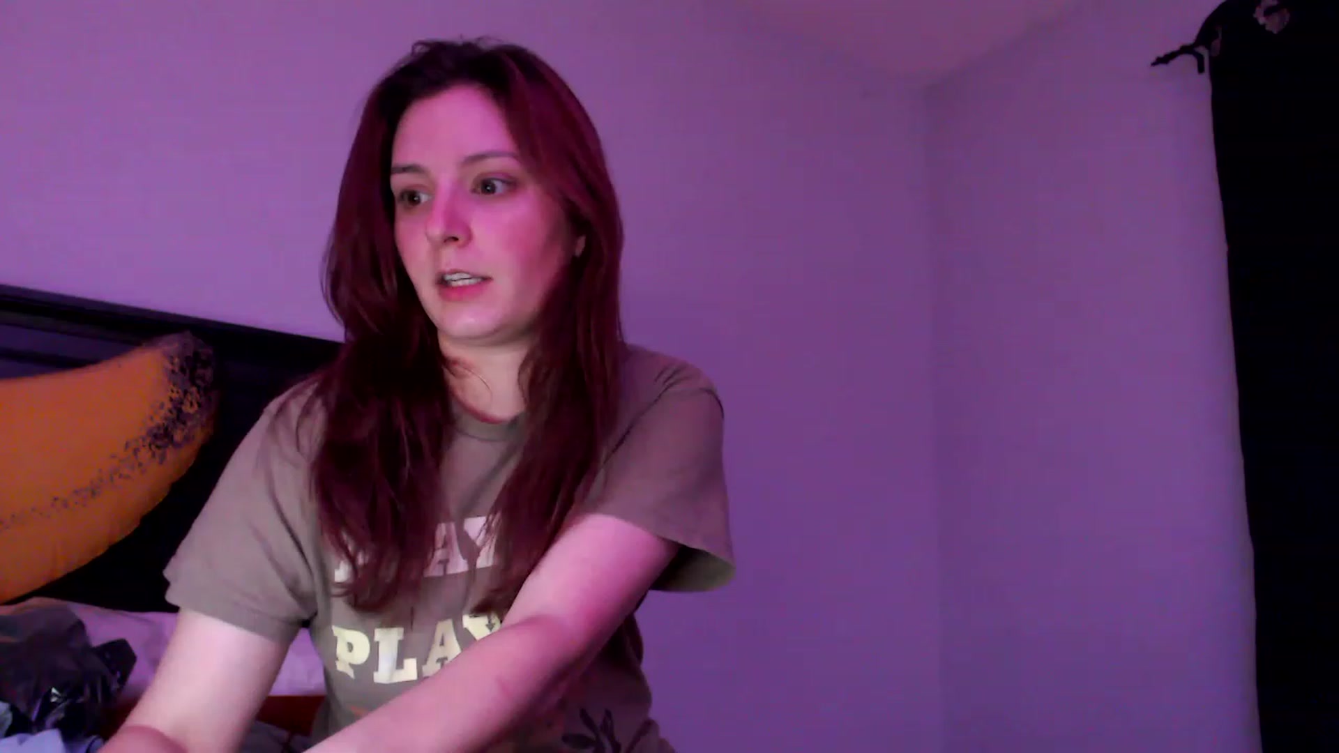Gallery image thumbnail from EmmyLove's myfreecams stream on, 05/19/2023, 05:37 image 10 of 20