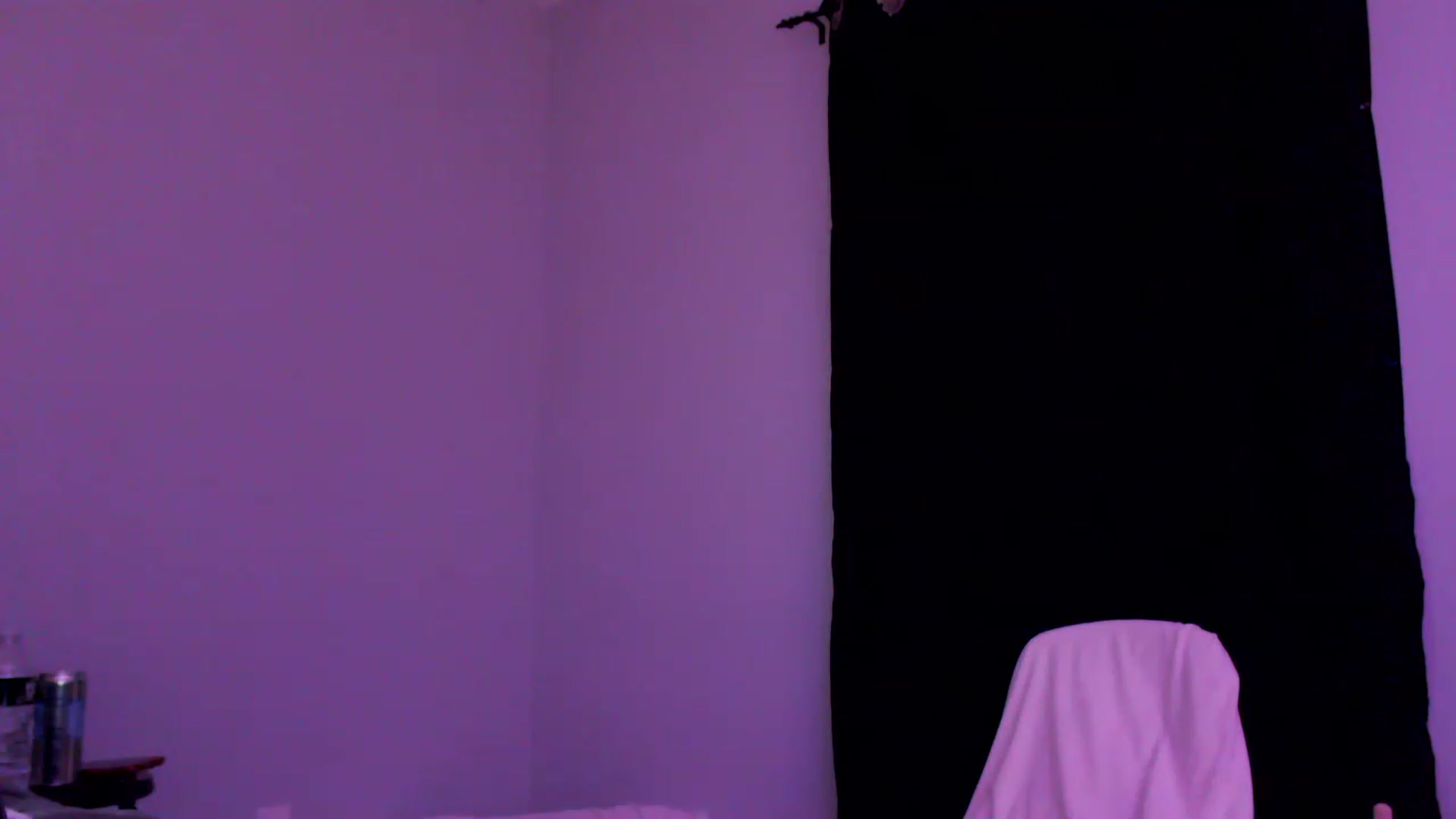 Gallery image thumbnail from EmmyLove's myfreecams stream on, 05/21/2023, 06:29 image 6 of 20