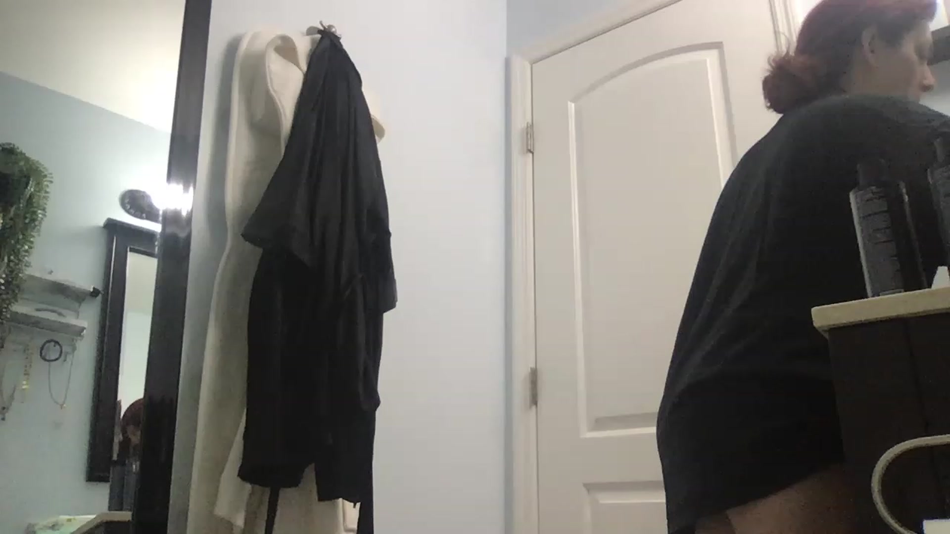 Gallery image thumbnail from EmmyLove's myfreecams stream on, 05/25/2023, 04:05 image 10 of 20