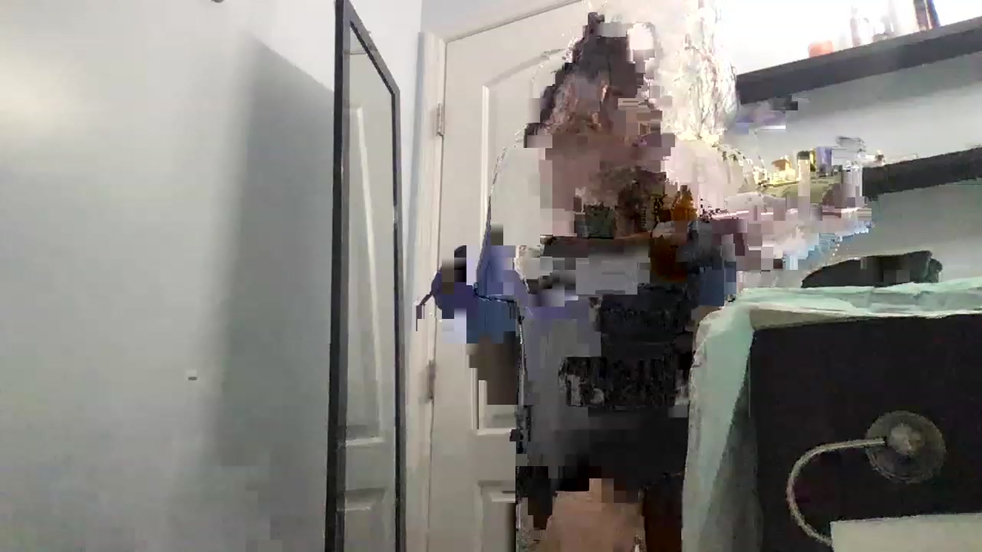 Gallery image thumbnail from EmmyLove's myfreecams stream on, 05/25/2023, 04:36 image 10 of 20