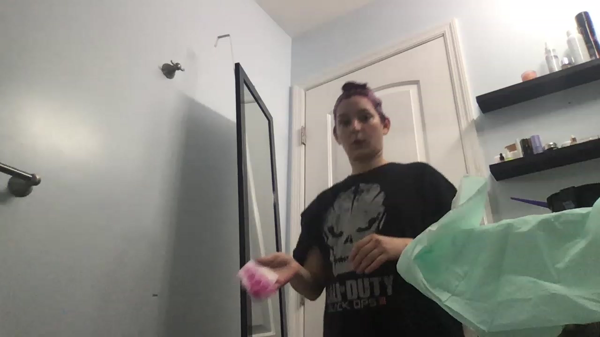 Gallery image thumbnail from EmmyLove's myfreecams stream on, 05/25/2023, 05:04 image 19 of 20