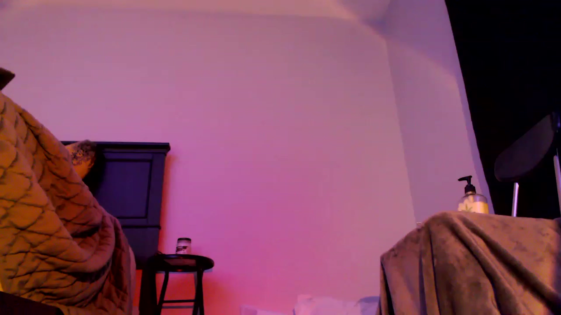 Gallery image thumbnail from EmmyLove's myfreecams stream on, 06/10/2023, 06:47 image 19 of 20