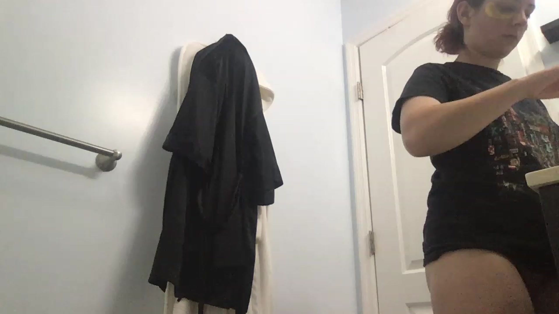 Gallery image thumbnail from EmmyLove's myfreecams stream on, 06/23/2023, 04:34 image 15 of 20