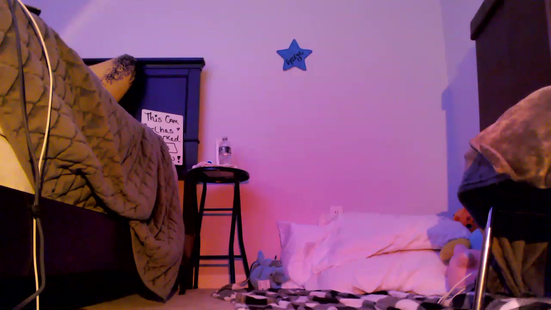 Gallery image thumbnail from EmmyLove's myfreecams stream on, 06/28/2023, 07:09 image 10 of 20