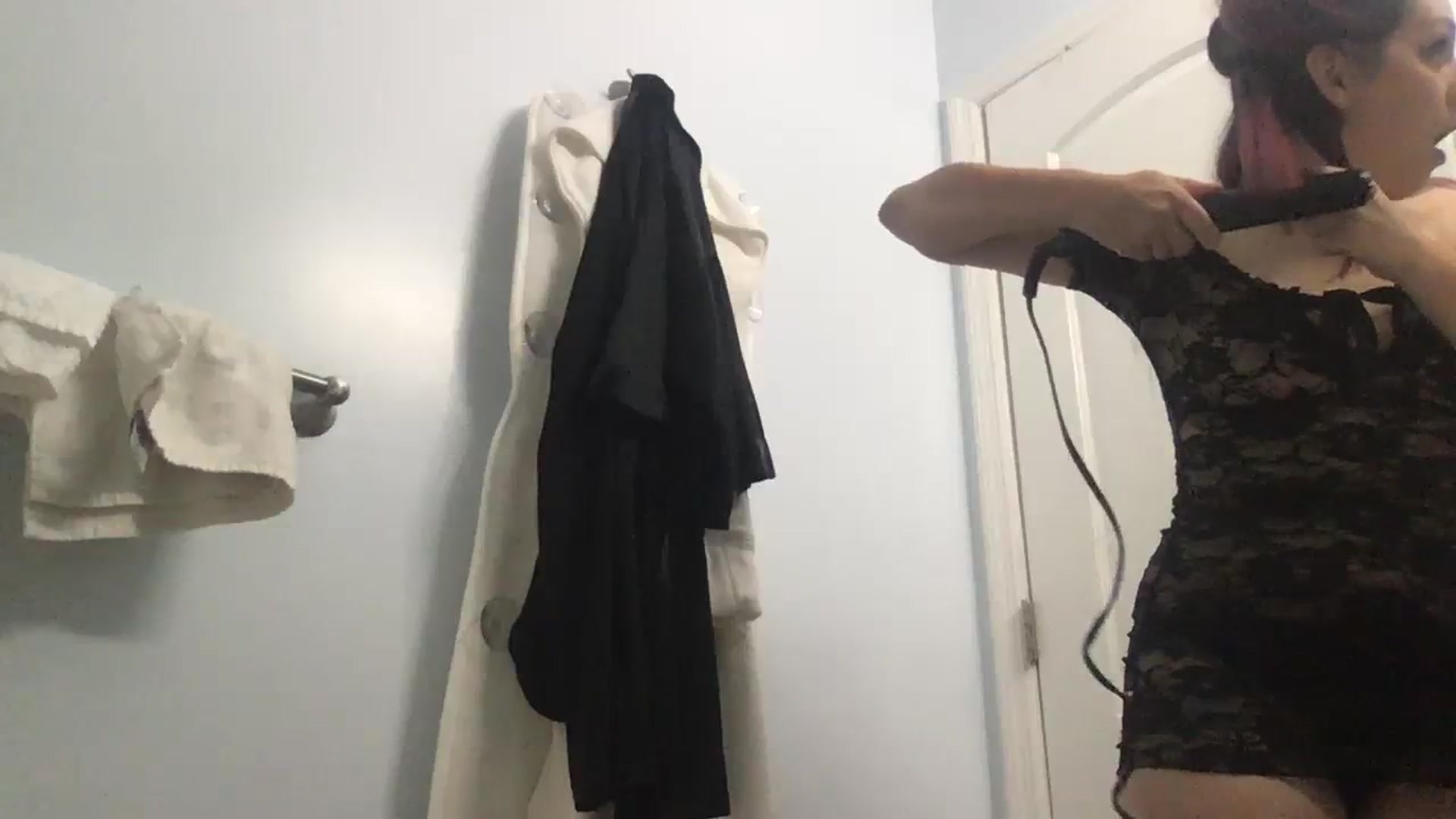 Gallery image thumbnail from EmmyLove's myfreecams stream on, 07/24/2023, 05:20 image 12 of 20