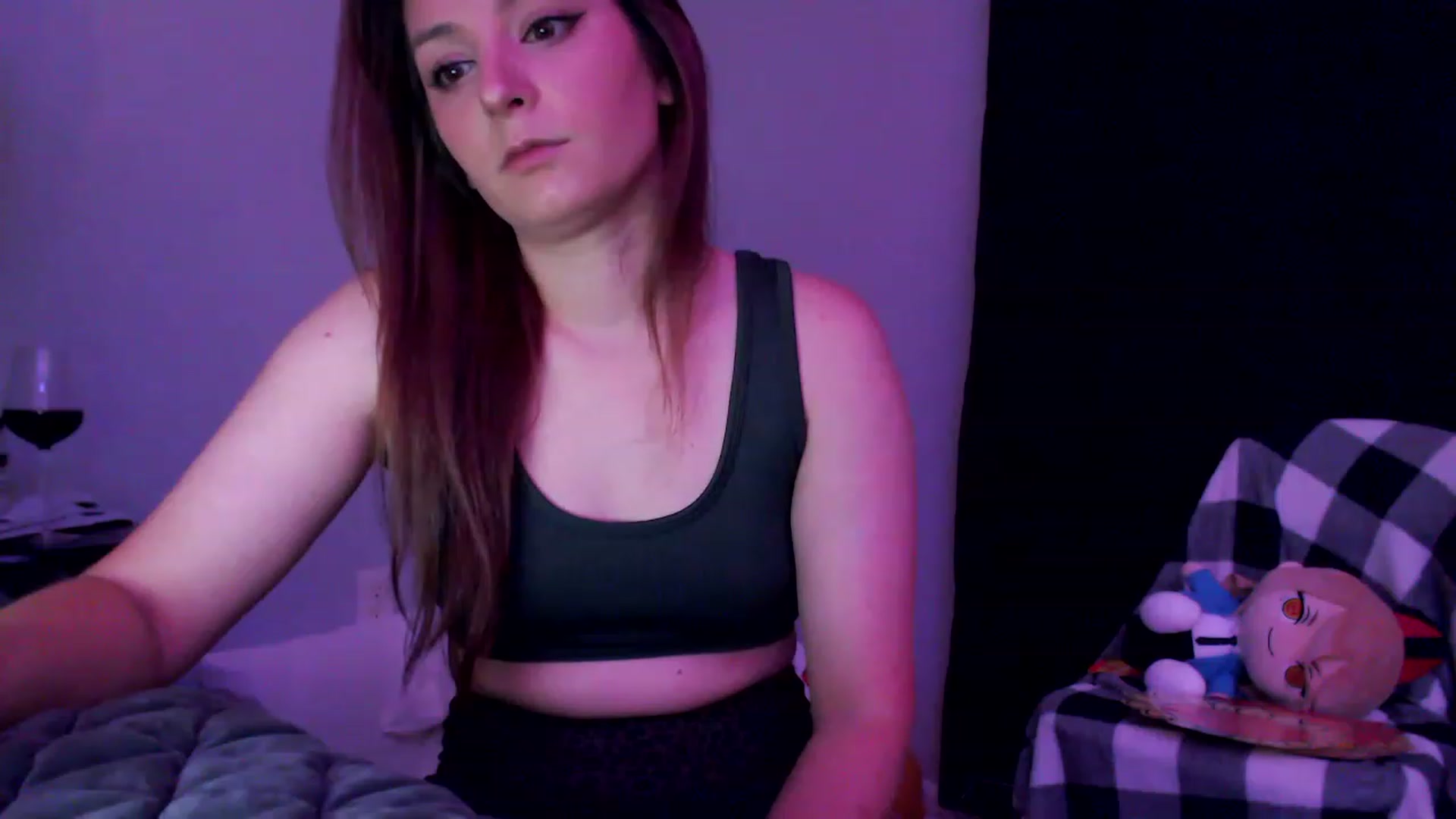 Gallery image thumbnail from EmmyLove's myfreecams stream on, 08/03/2023, 04:01 image 15 of 20
