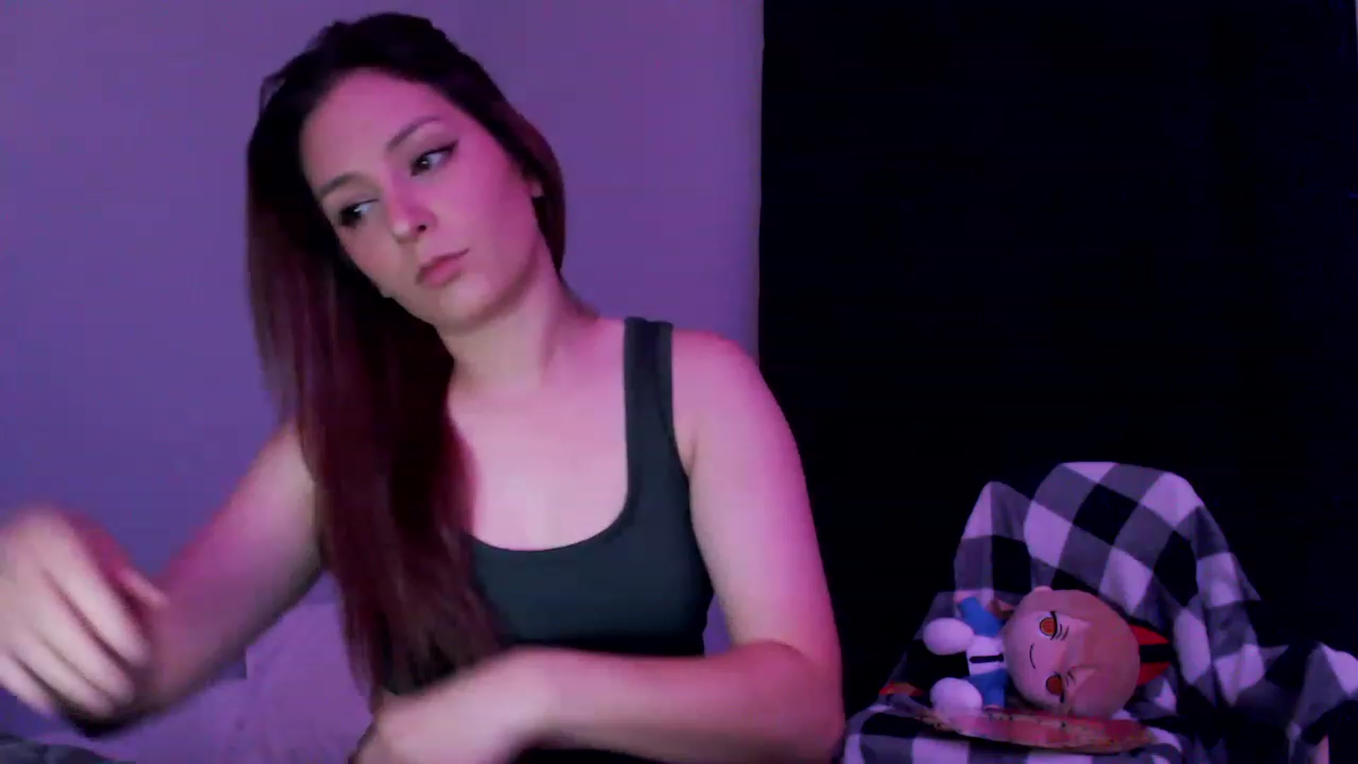 Gallery image thumbnail from EmmyLove's myfreecams stream on, 08/03/2023, 04:01 image 14 of 20