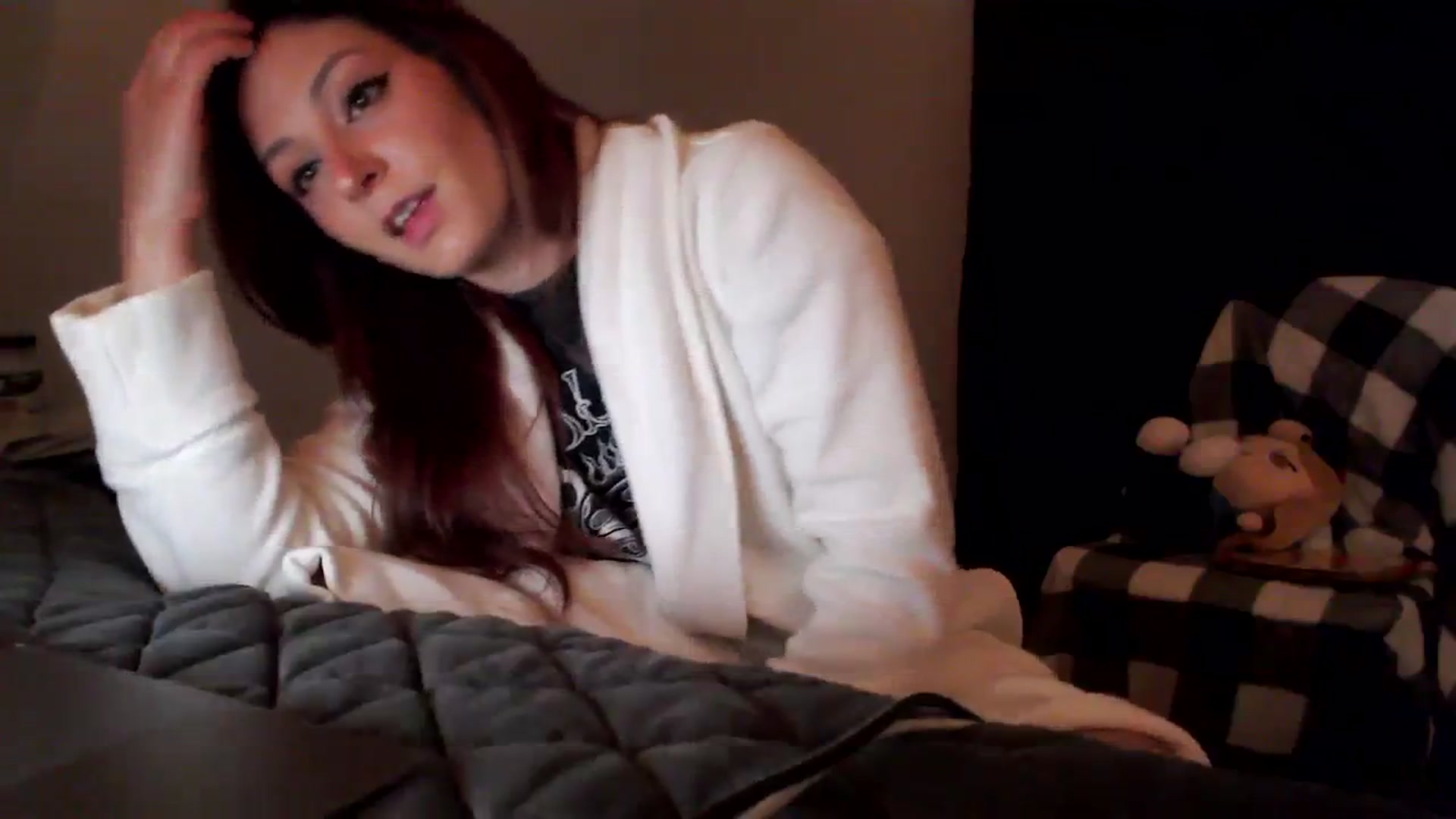 Gallery image thumbnail from EmmyLove's myfreecams stream on, 08/04/2023, 05:29 image 18 of 20