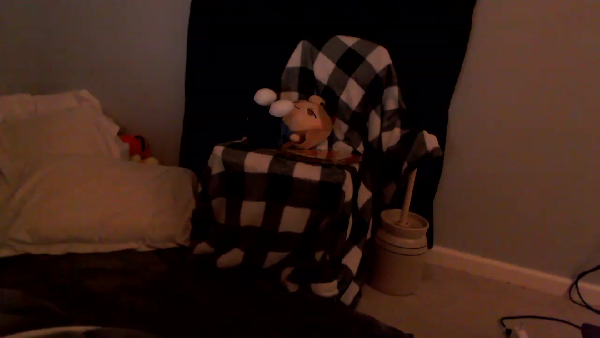 Gallery image thumbnail from EmmyLove's myfreecams stream on, 08/04/2023, 05:54 image 17 of 20