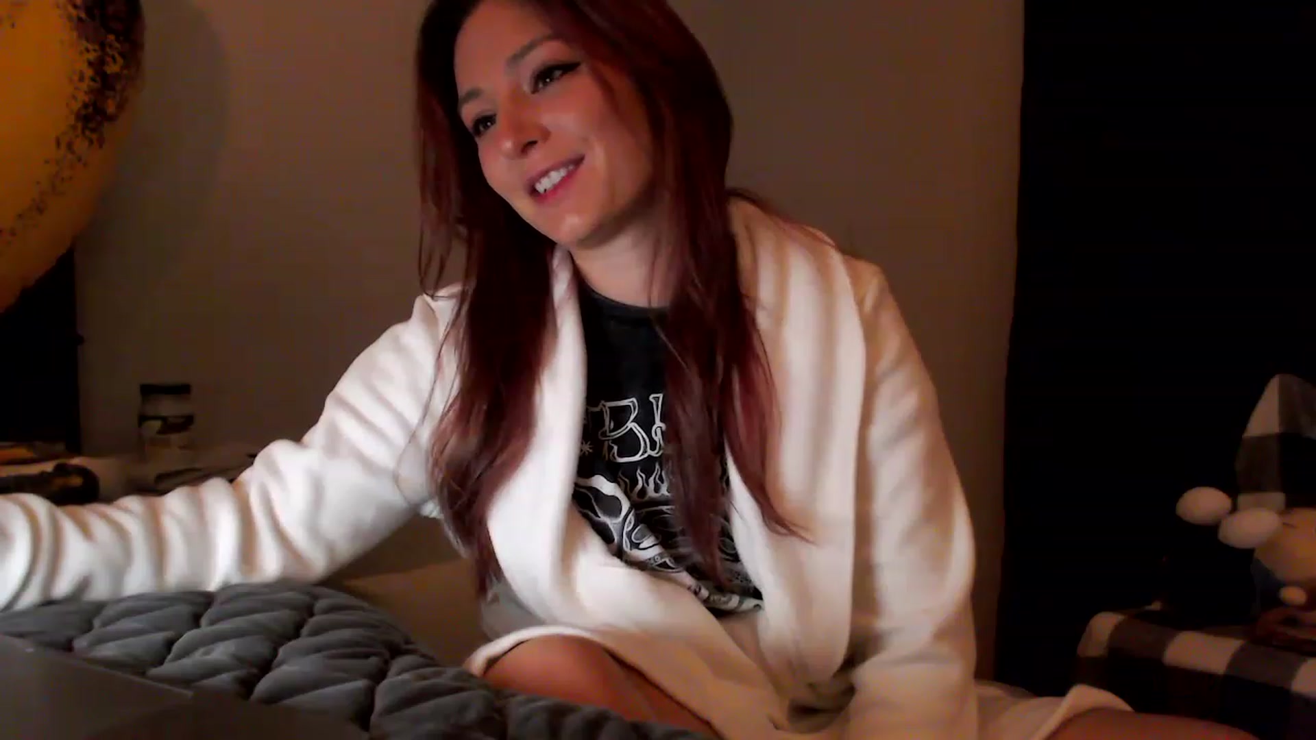 Gallery image thumbnail from EmmyLove's myfreecams stream on, 08/04/2023, 05:54 image 3 of 20