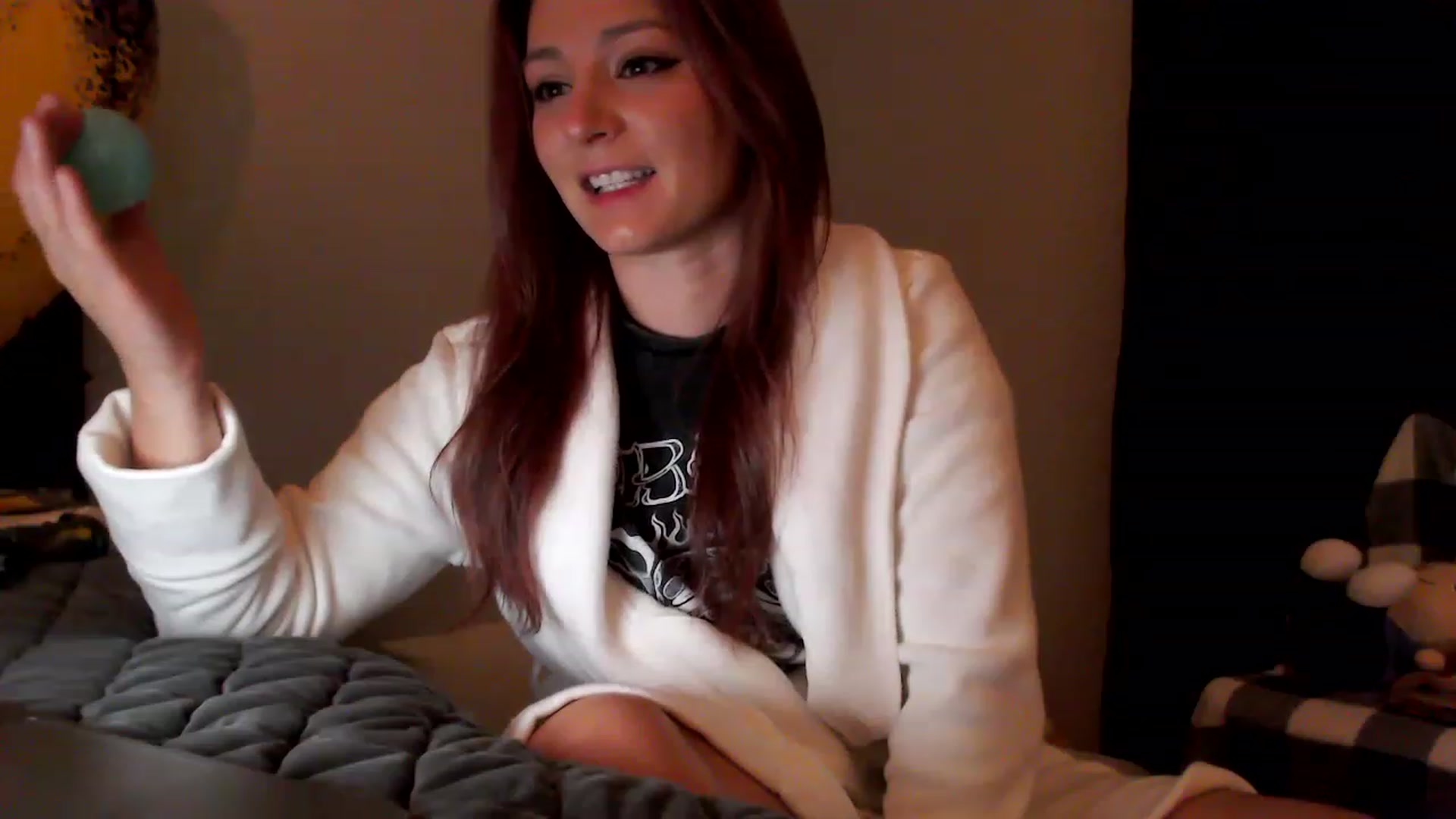 Gallery image thumbnail from EmmyLove's myfreecams stream on, 08/04/2023, 05:54 image 2 of 20